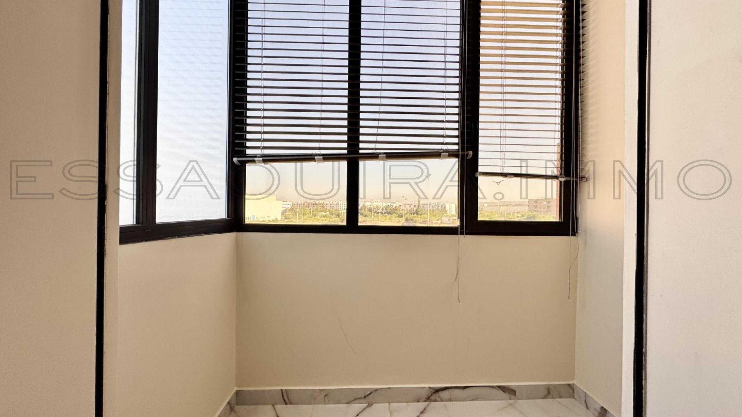 appartement avec vaisselle