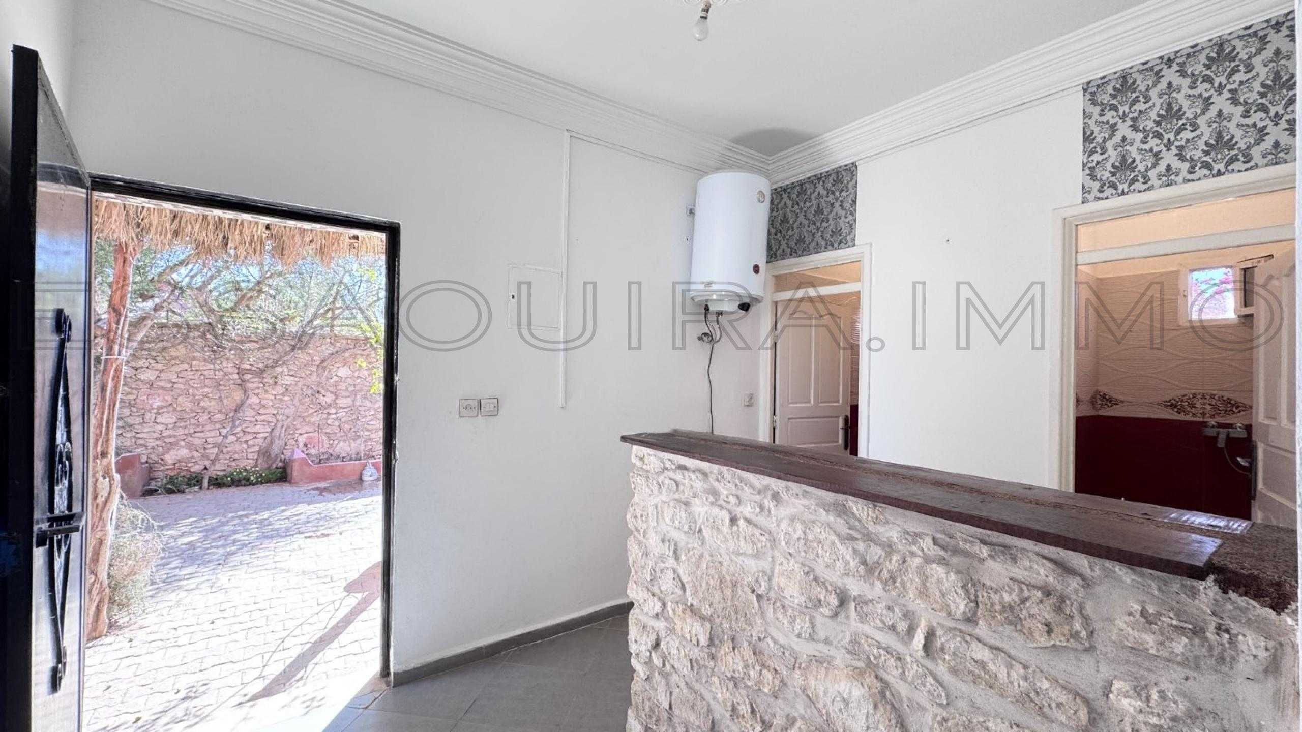 maison avec 3 chambres et 1 salle de bain