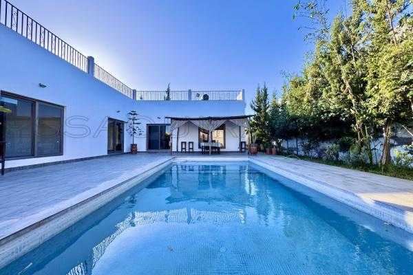 Villa Contemporaine Lumineuse à Ghazoua