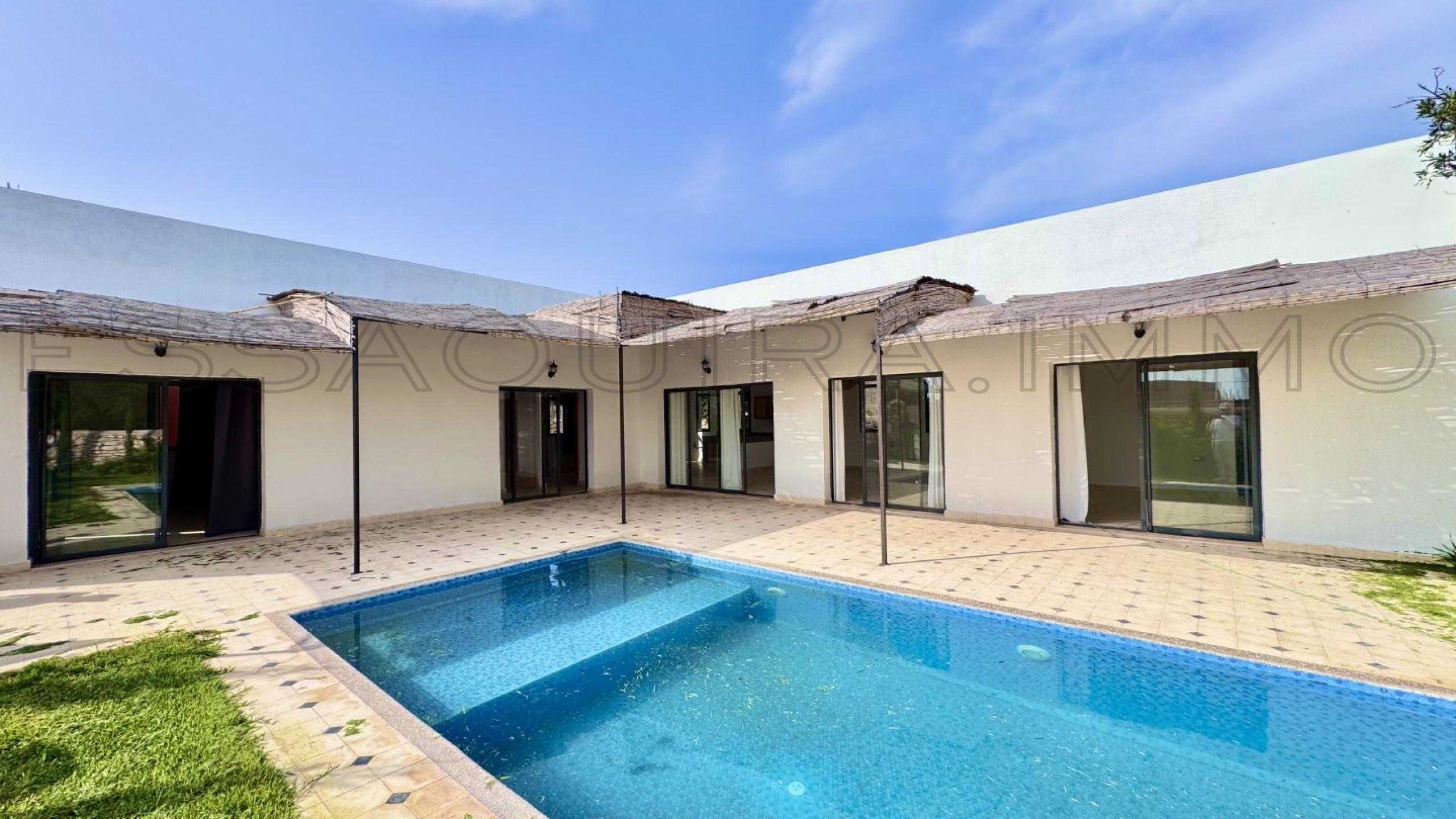 villa de 160 m&sup2; sur un terrain de 450 m&sup2;