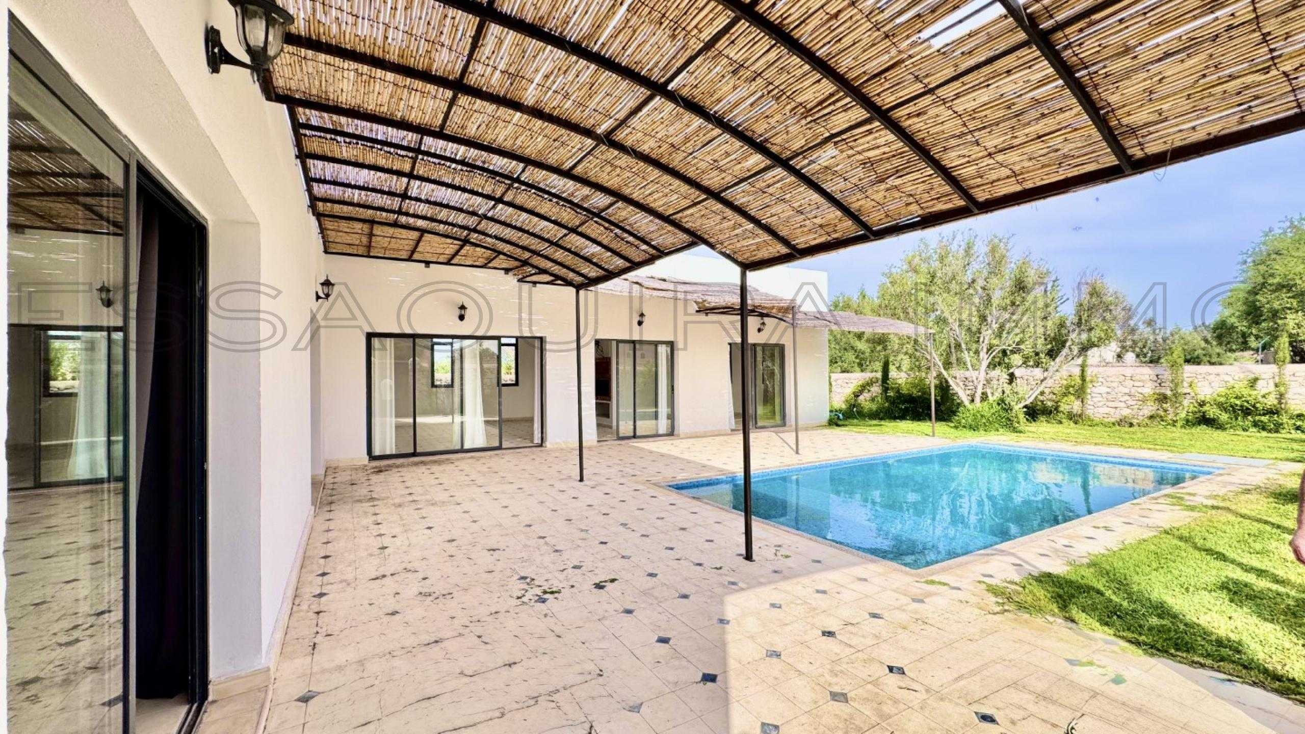 villa avec 3 chambres et 3 salles de bain