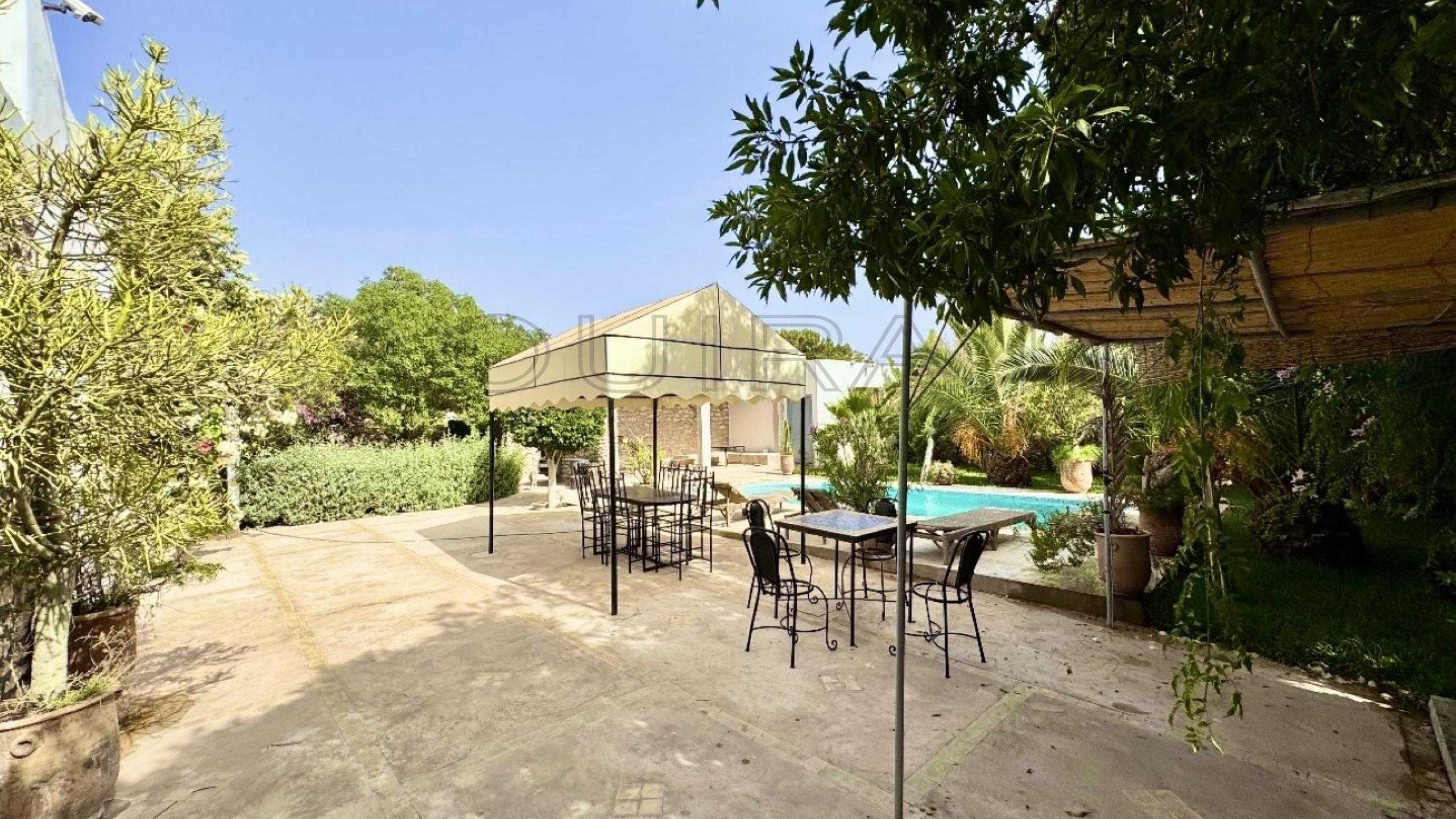 villa de 160 m&sup2; sur un terrain de 600 m&sup2;