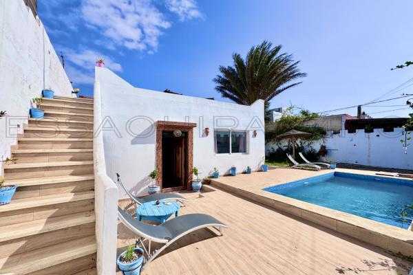 Superbe Petite Villa Meublée avec Piscine à Ghazoua 