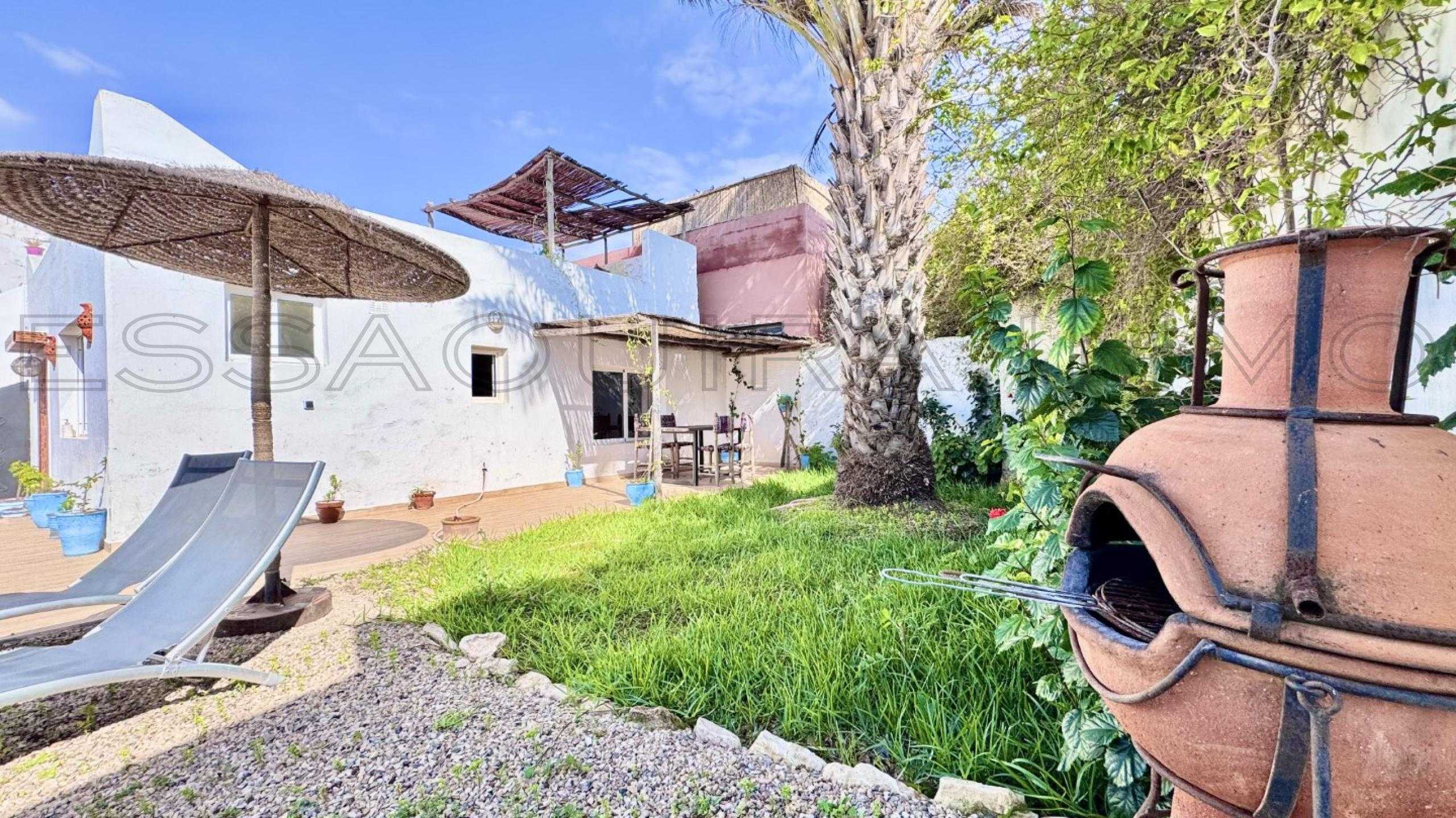 villa avec 2 chambres et 1 salle de bain