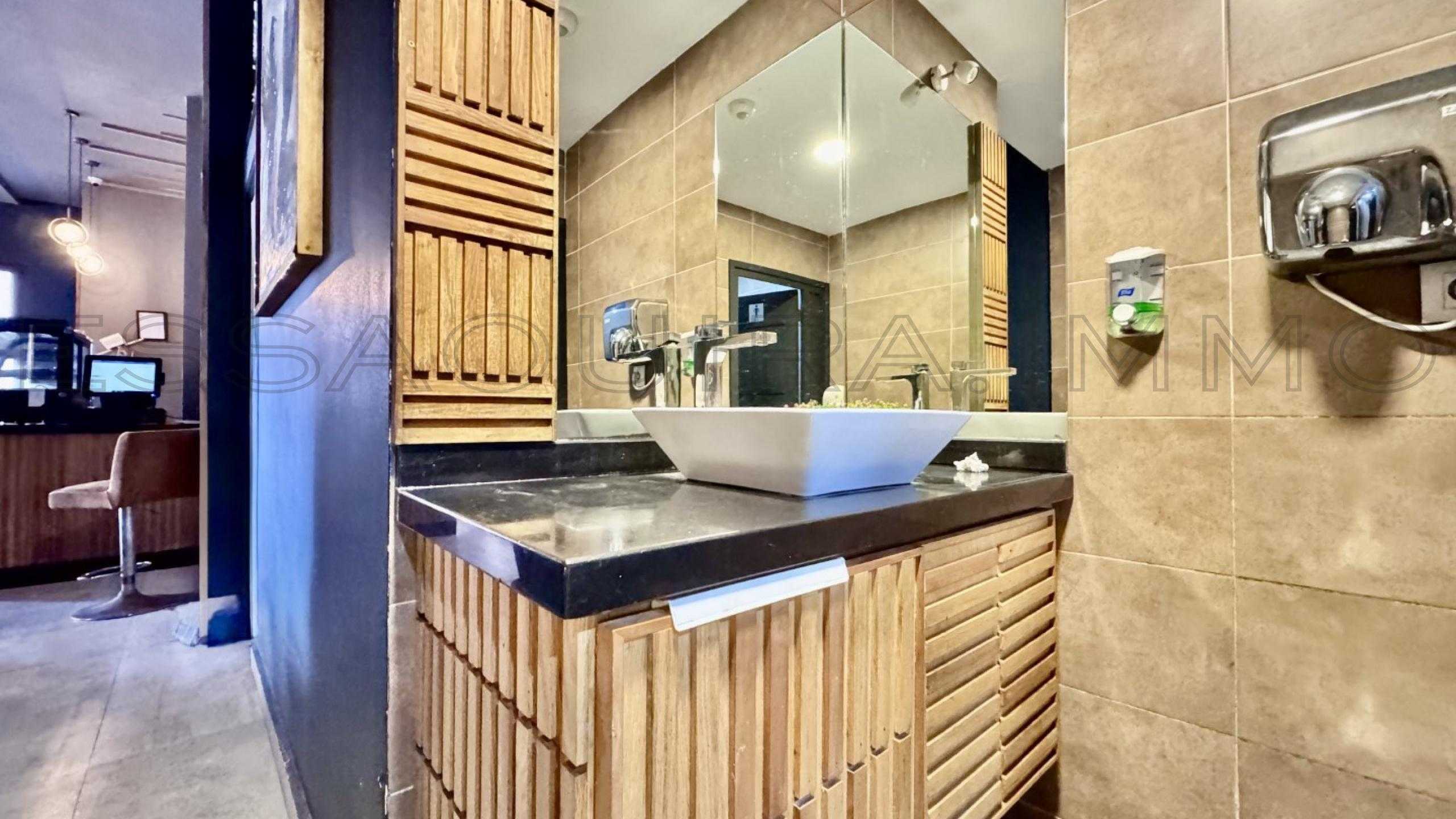 restaurant avec cuisine equipée