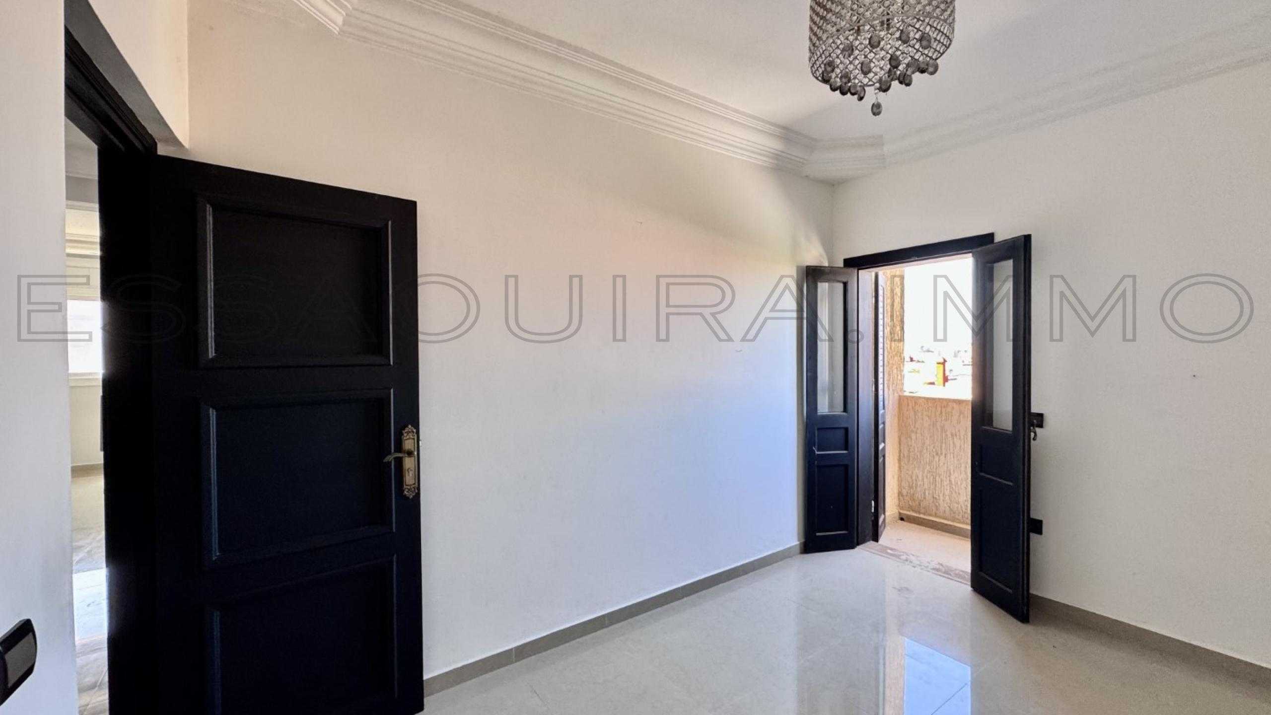 appartement avec 2 chambres et 1 salle de bain