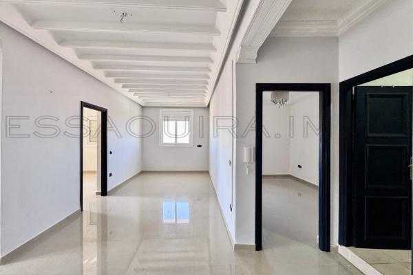 Appartement avec 2 balcons et grande terrasse privative 