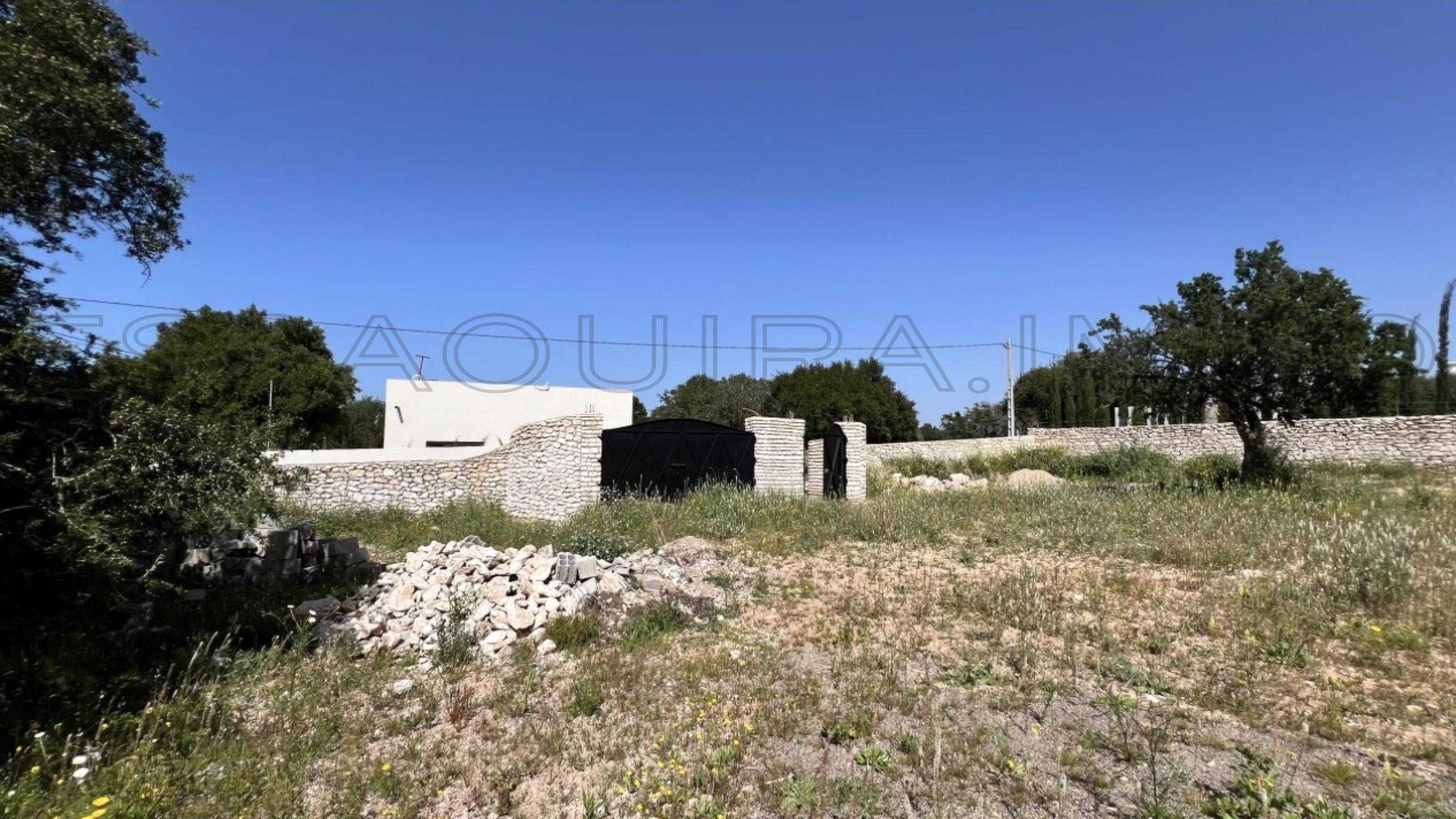 terrain à 147 000€