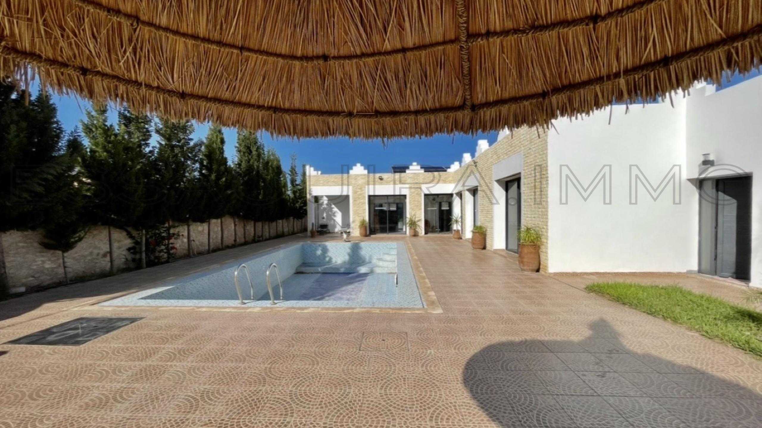 villa référence 2557