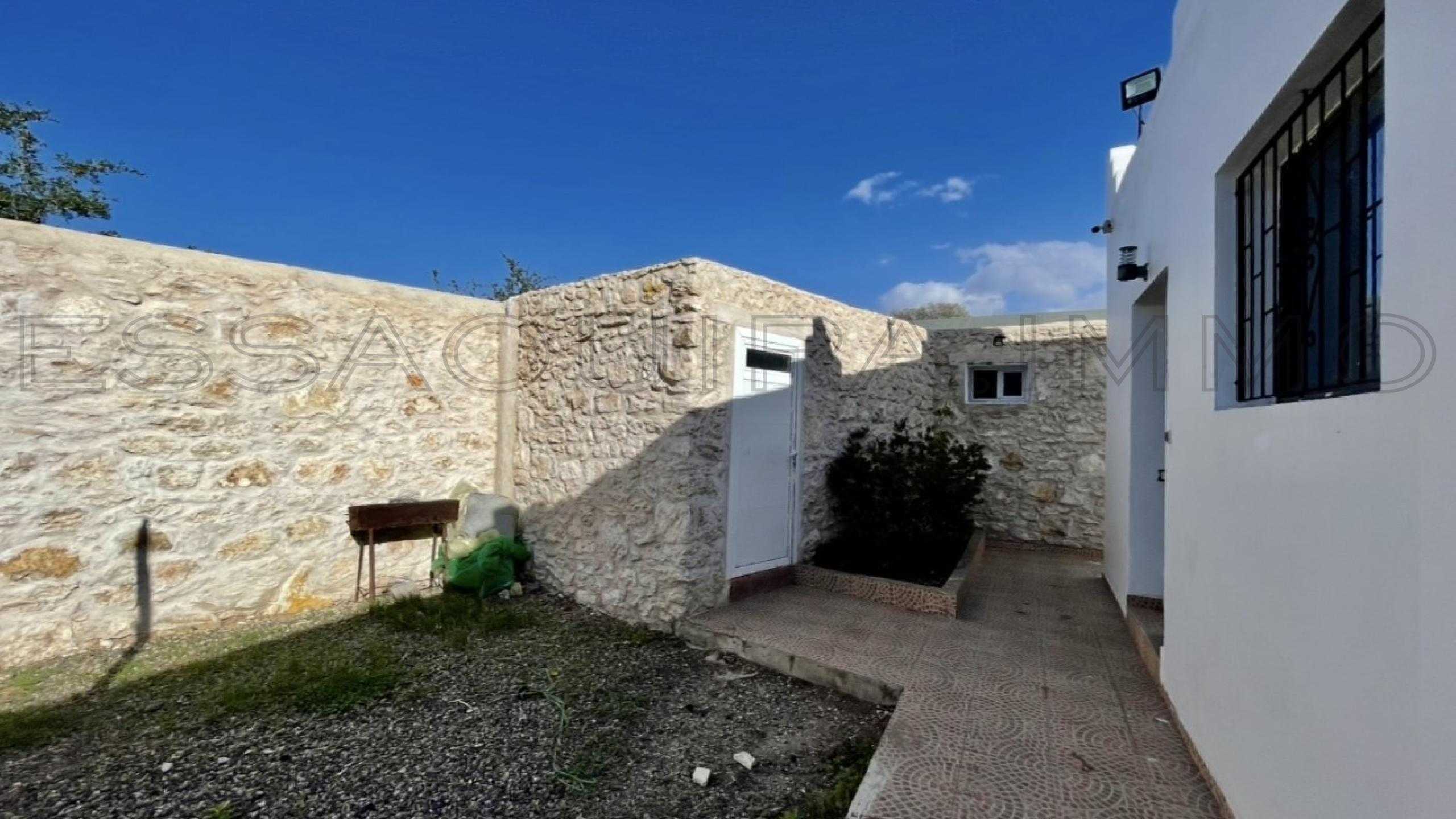 villa avec 4 chambres et 4 salles de bain