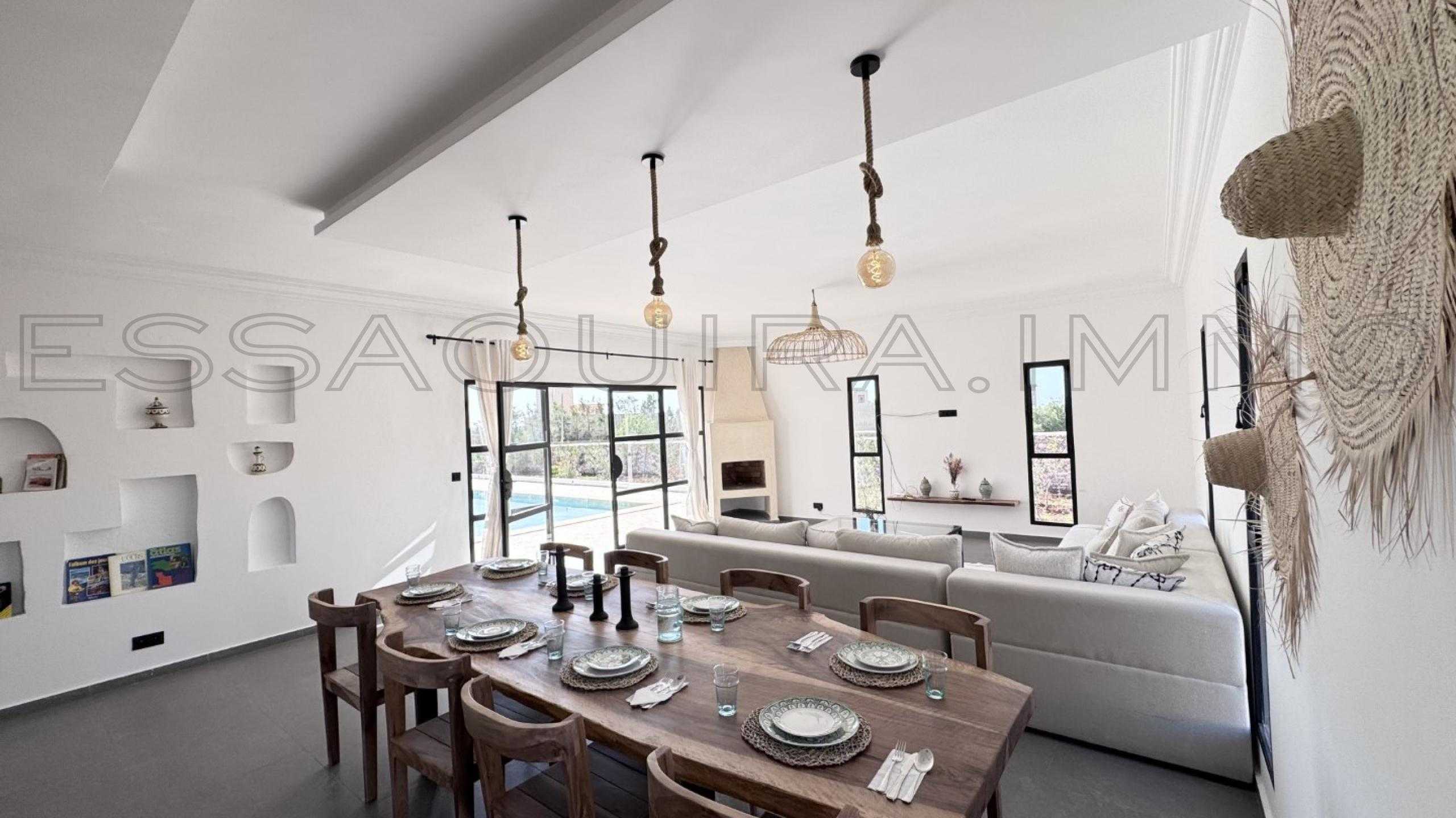 villa avec 3 chambres et 3 salles de bain