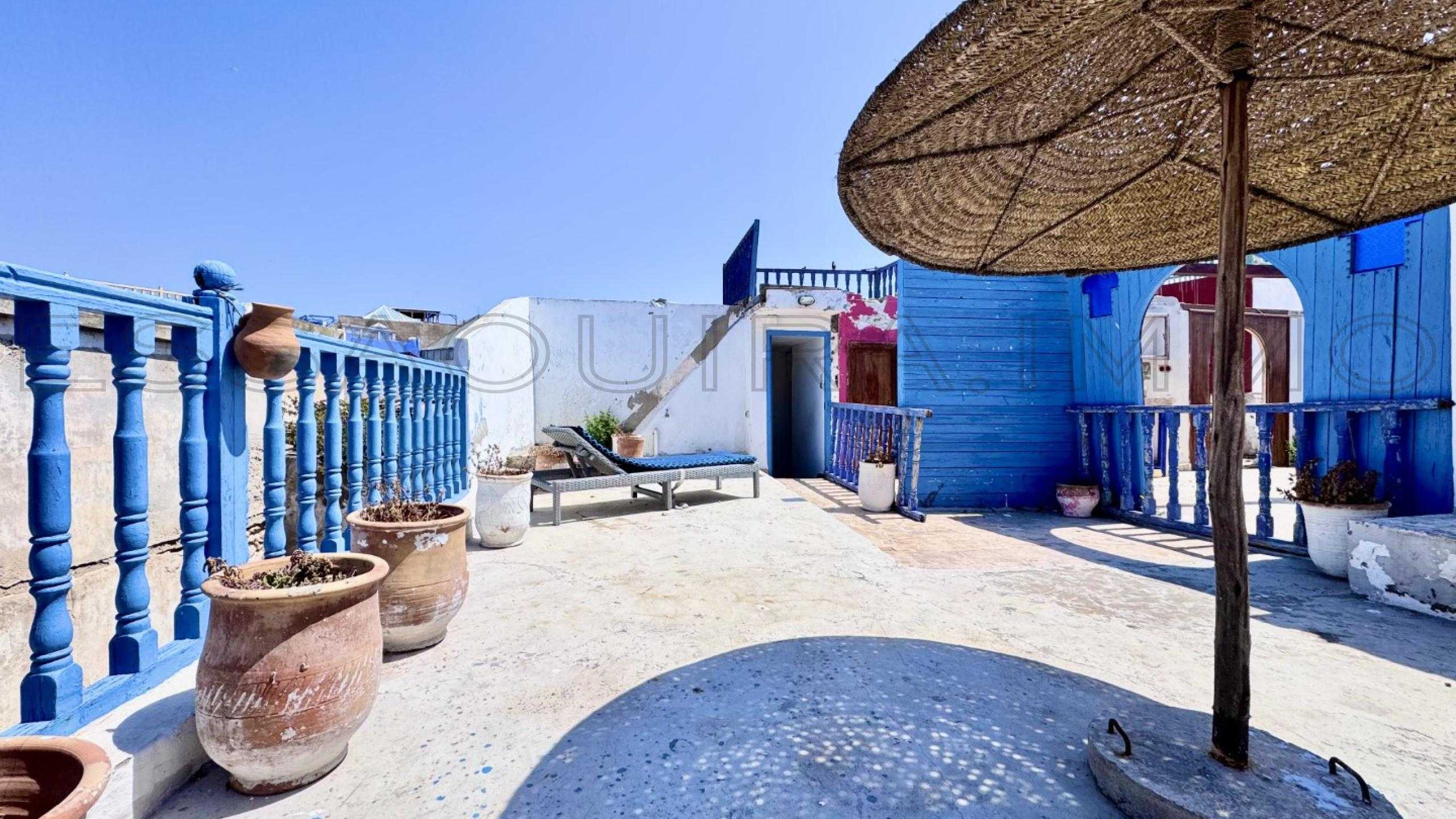 appartement avec 2 chambres et 1 salle de bain