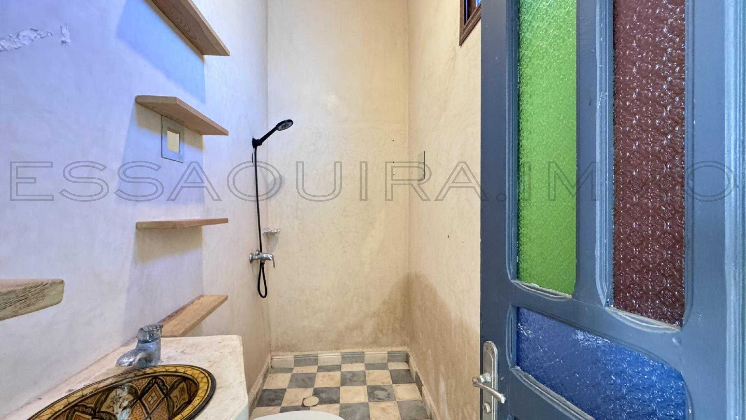 maison de 100 m&sup2; sur un terrain de 400 m&sup2;