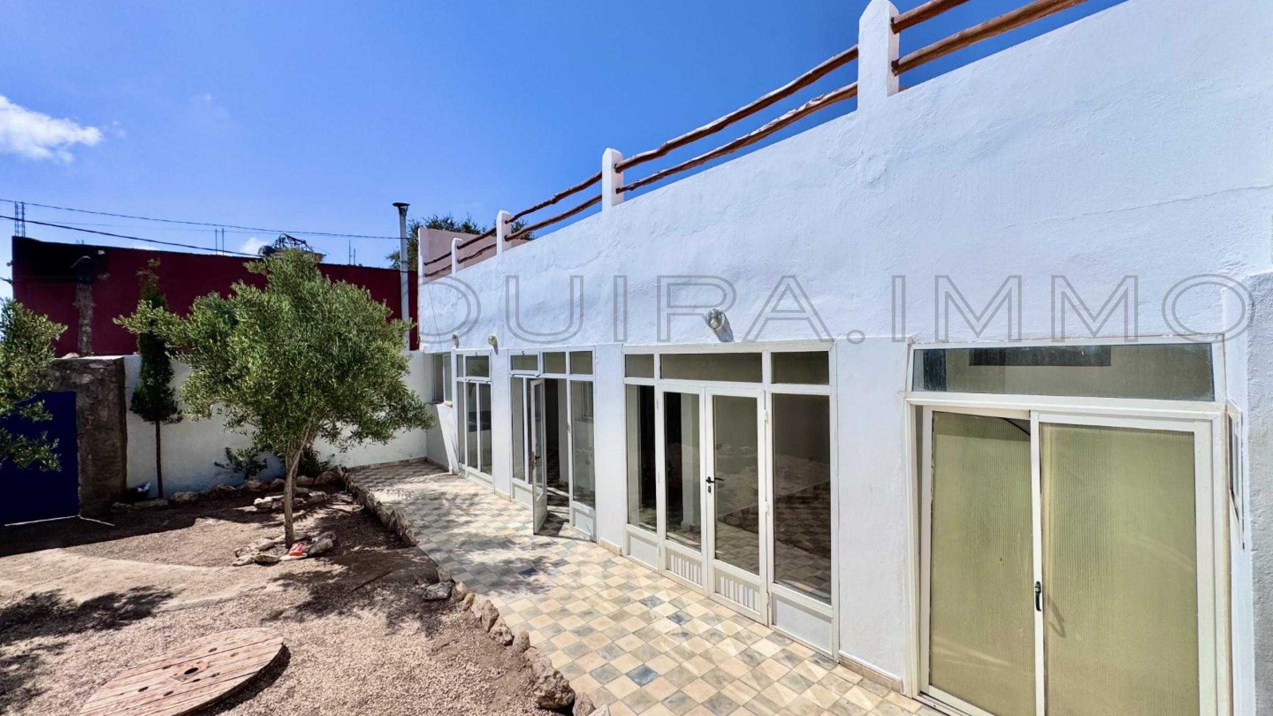maison de 100 m&sup2; sur un terrain de 400 m&sup2;
