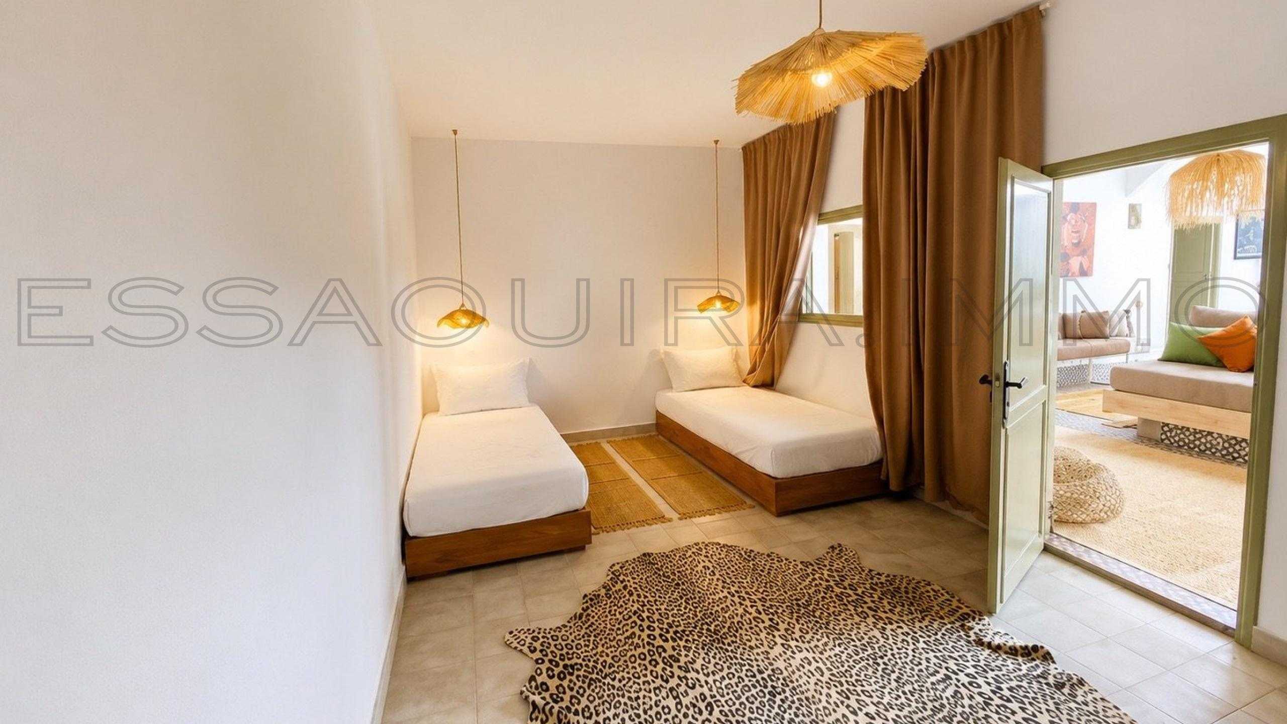 maison avec 3 chambres et 2 salles de bain