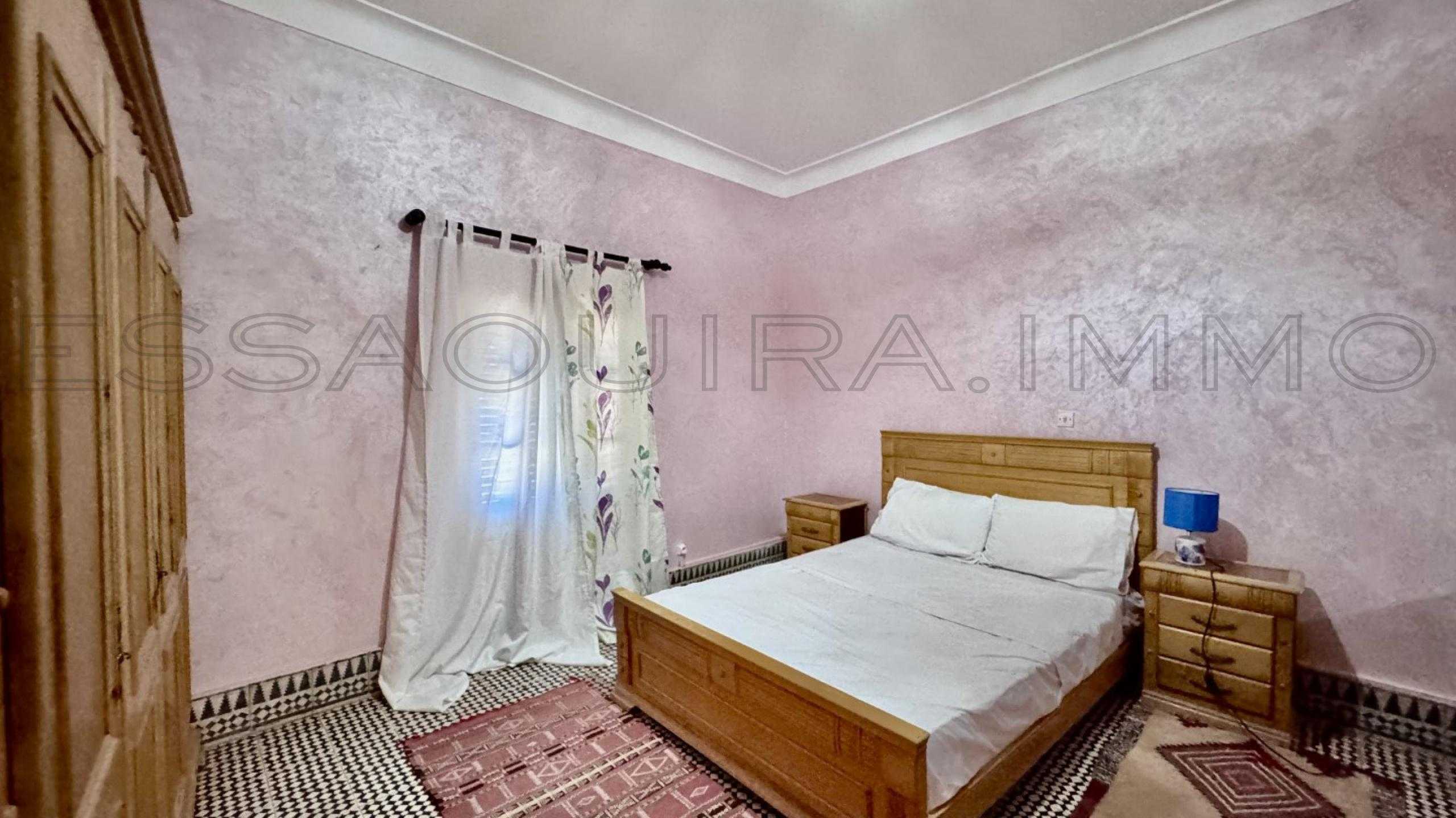 villa de 400 m&sup2; sur un terrain de 1,200 m&sup2;