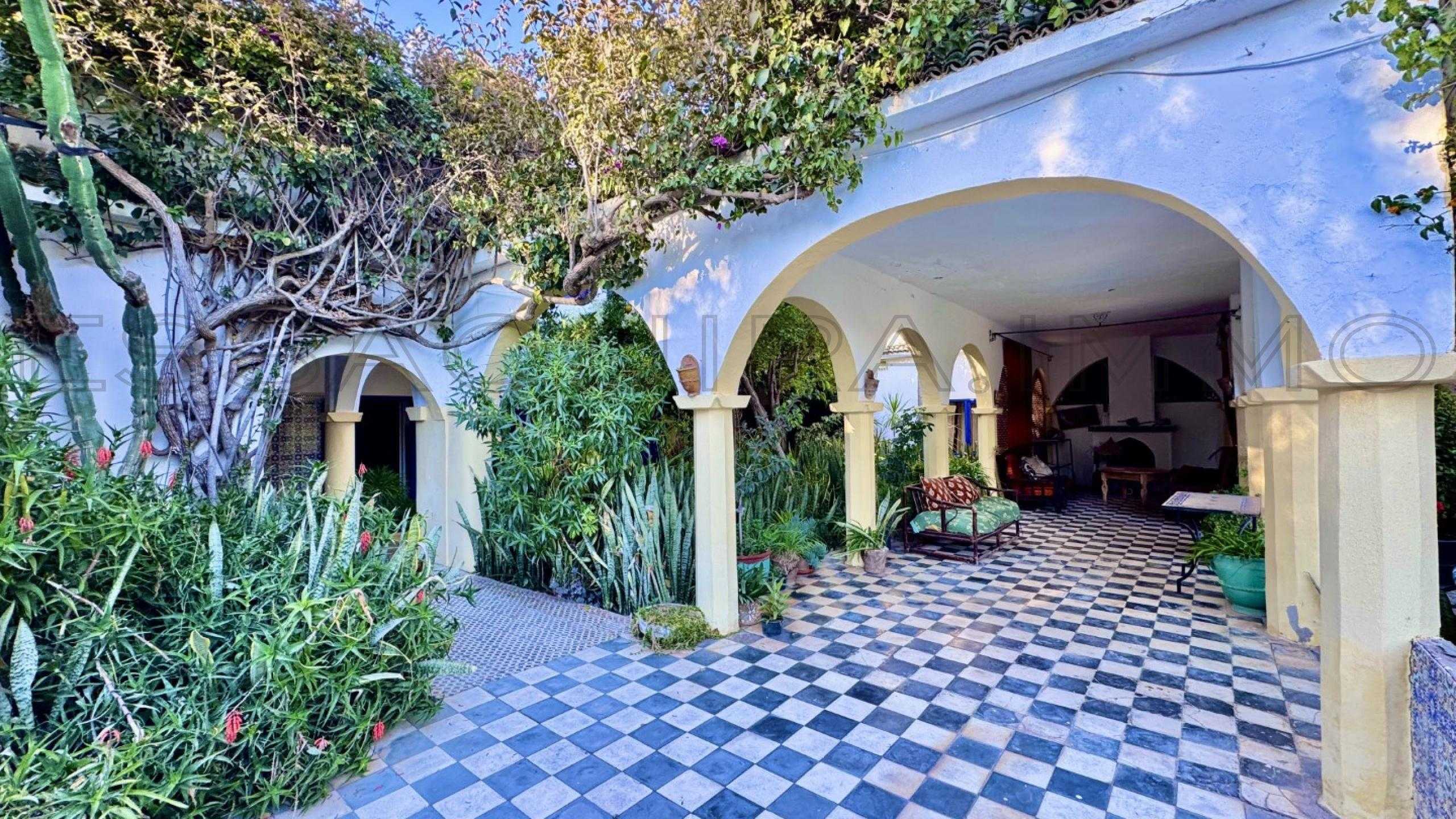 villa avec terrasse