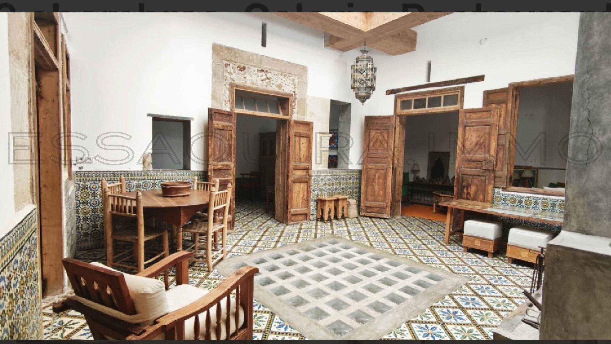 riad avec cheminée