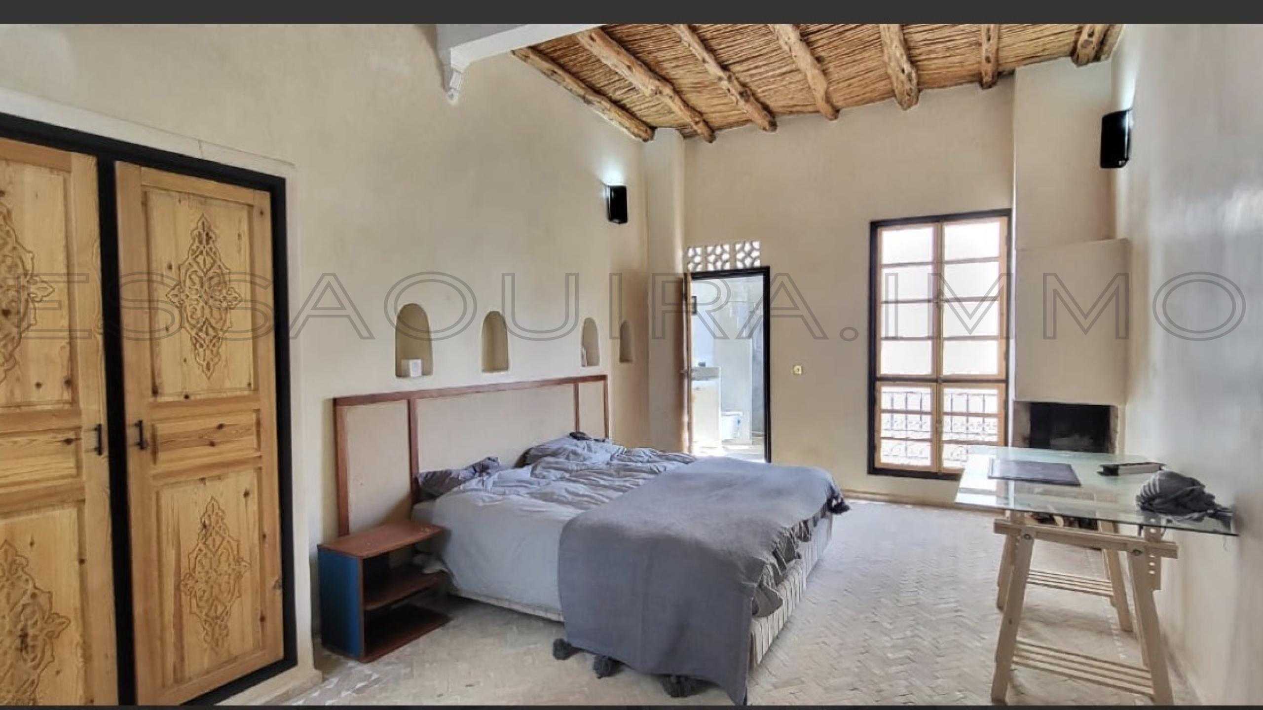 riad avec 7 chambres et 7 salles de bain