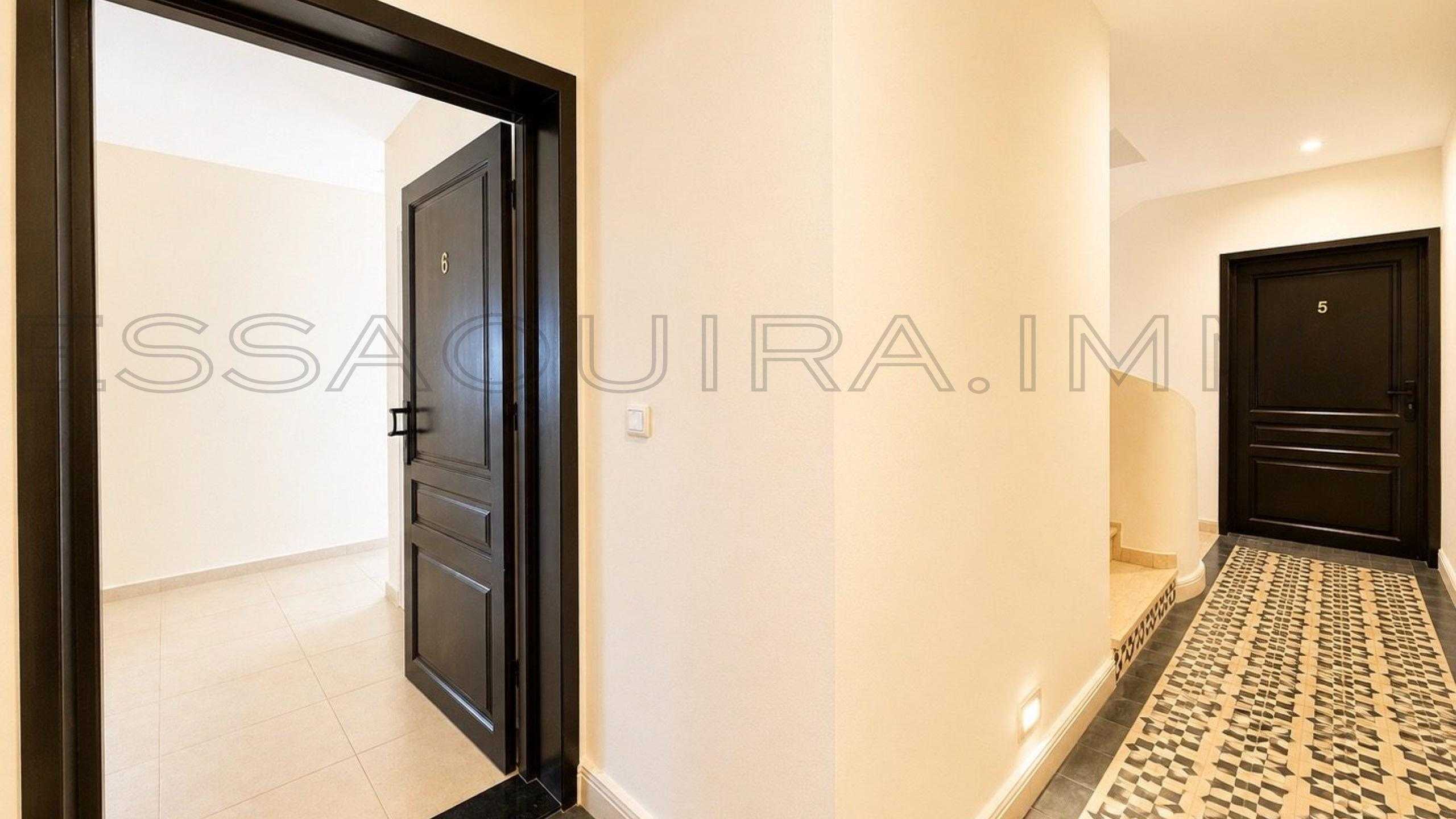 appartement avec réfrigérateur