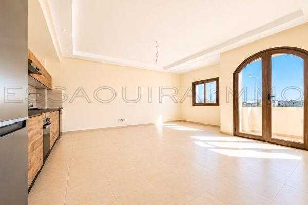 Appartement Lumineux avec 3 Balcons Privatifs 