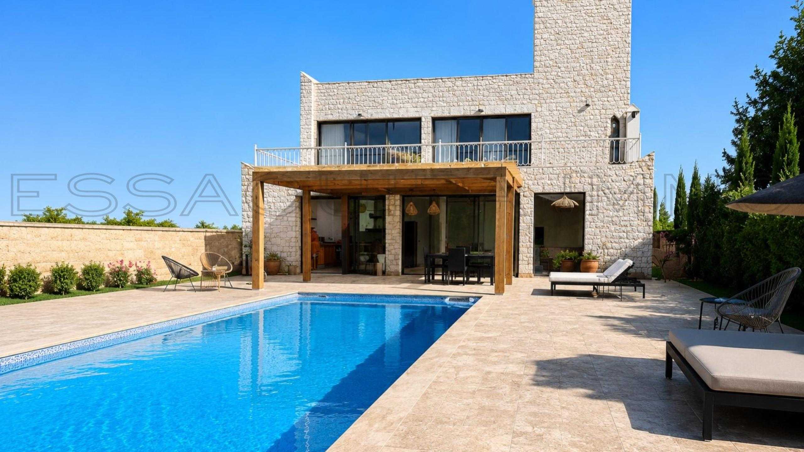 villa référence 2602