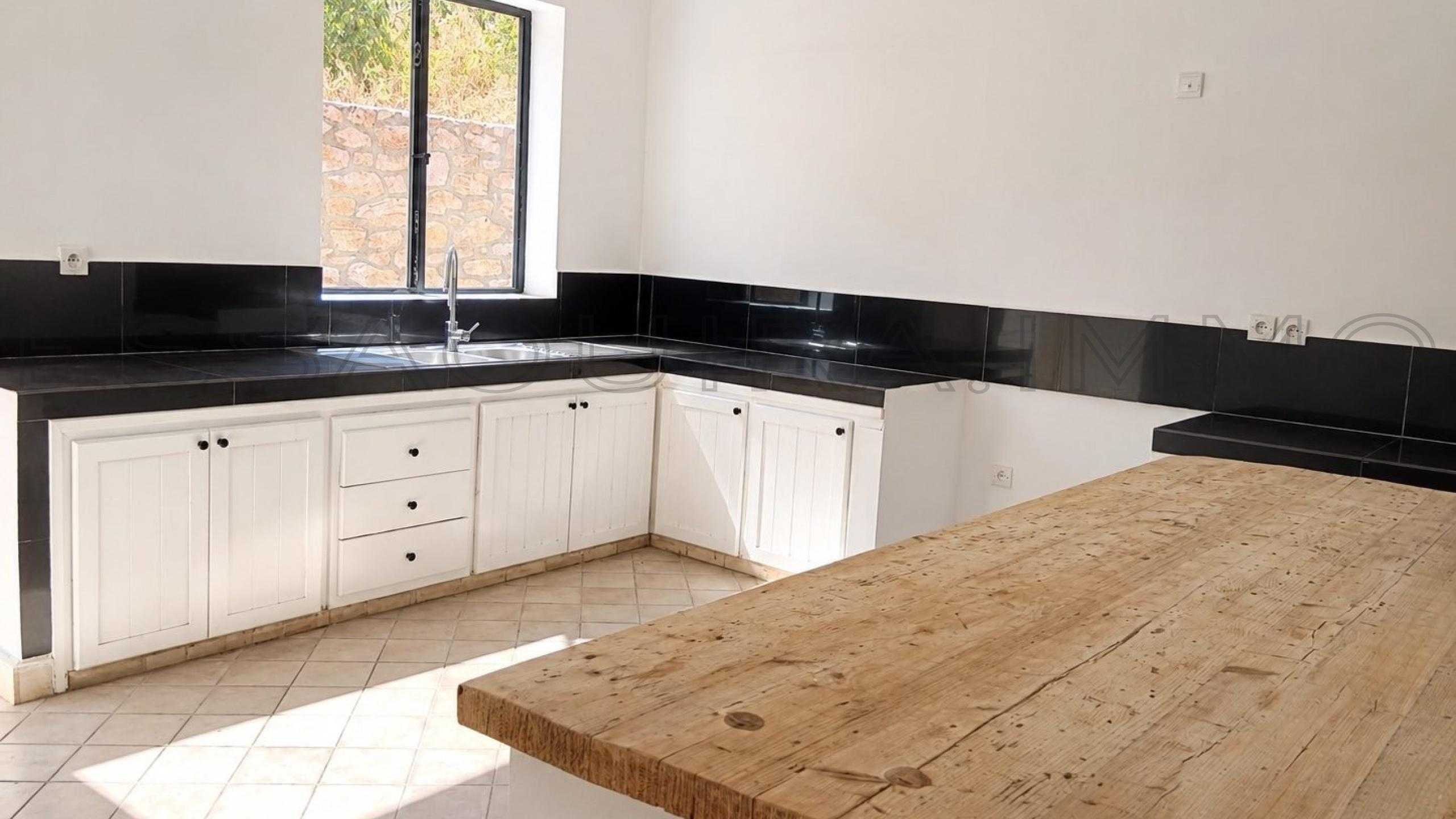 villa de 260 m&sup2; sur un terrain de 3,000 m&sup2;