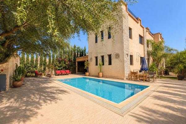 Charmante Villa en Pierre Beldi Chic