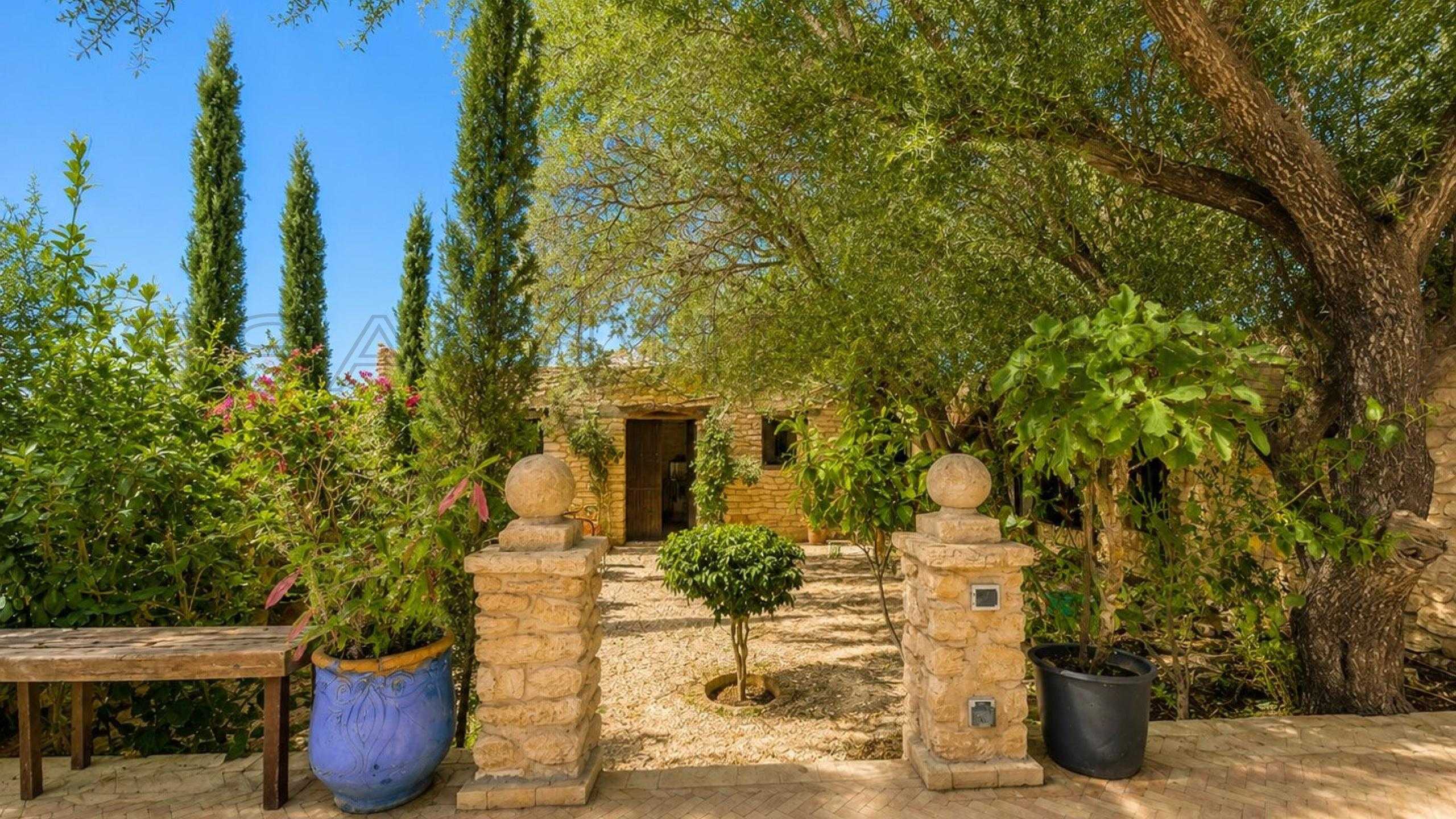 villa avec 4 chambres et 3 salles de bain