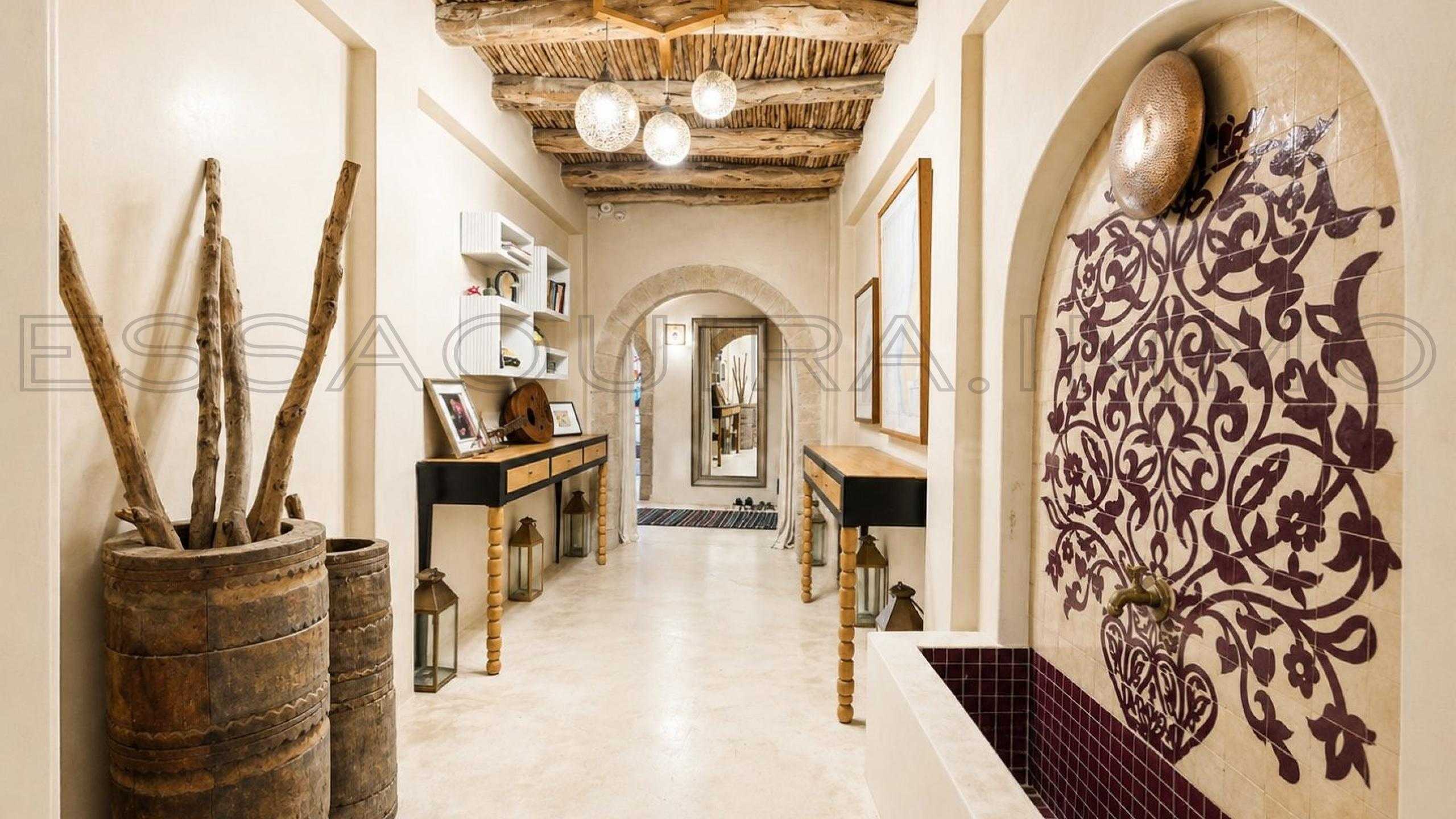 riad avec 6 chambres et 6 salles de bain