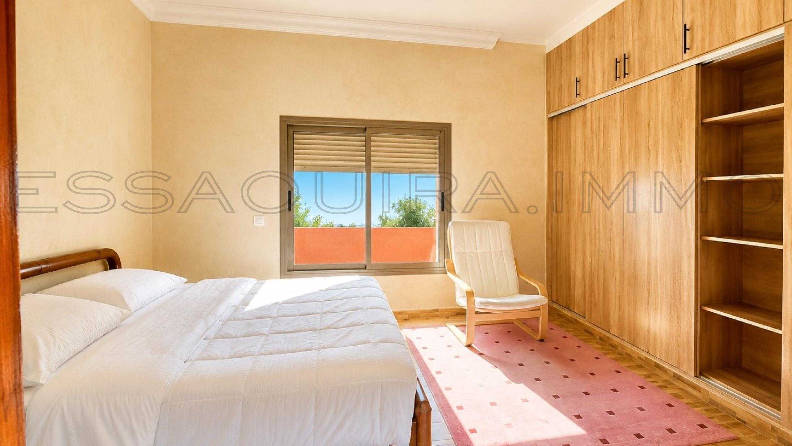 appartement avec 3 chambres et 3 salles de bain