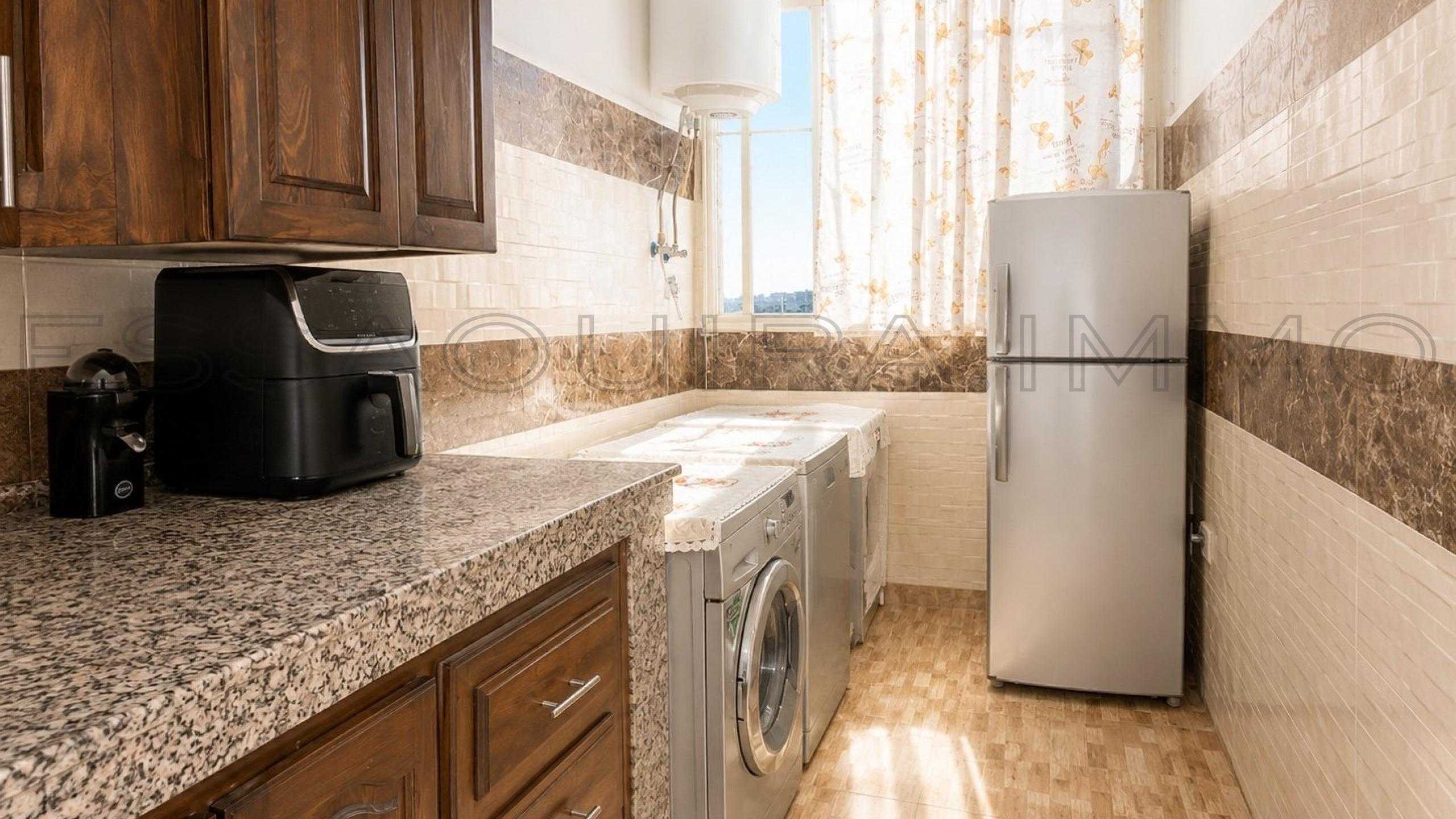 appartement avec 2 chambres et 1 salle de bain