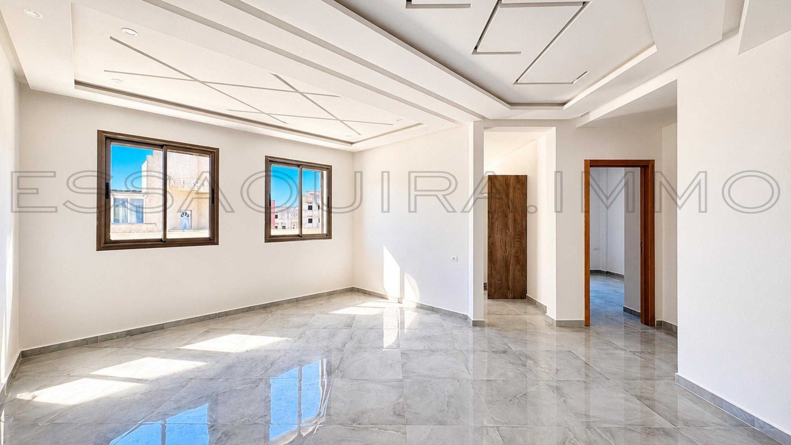 appartement avec 2 chambres et 2 salles de bain