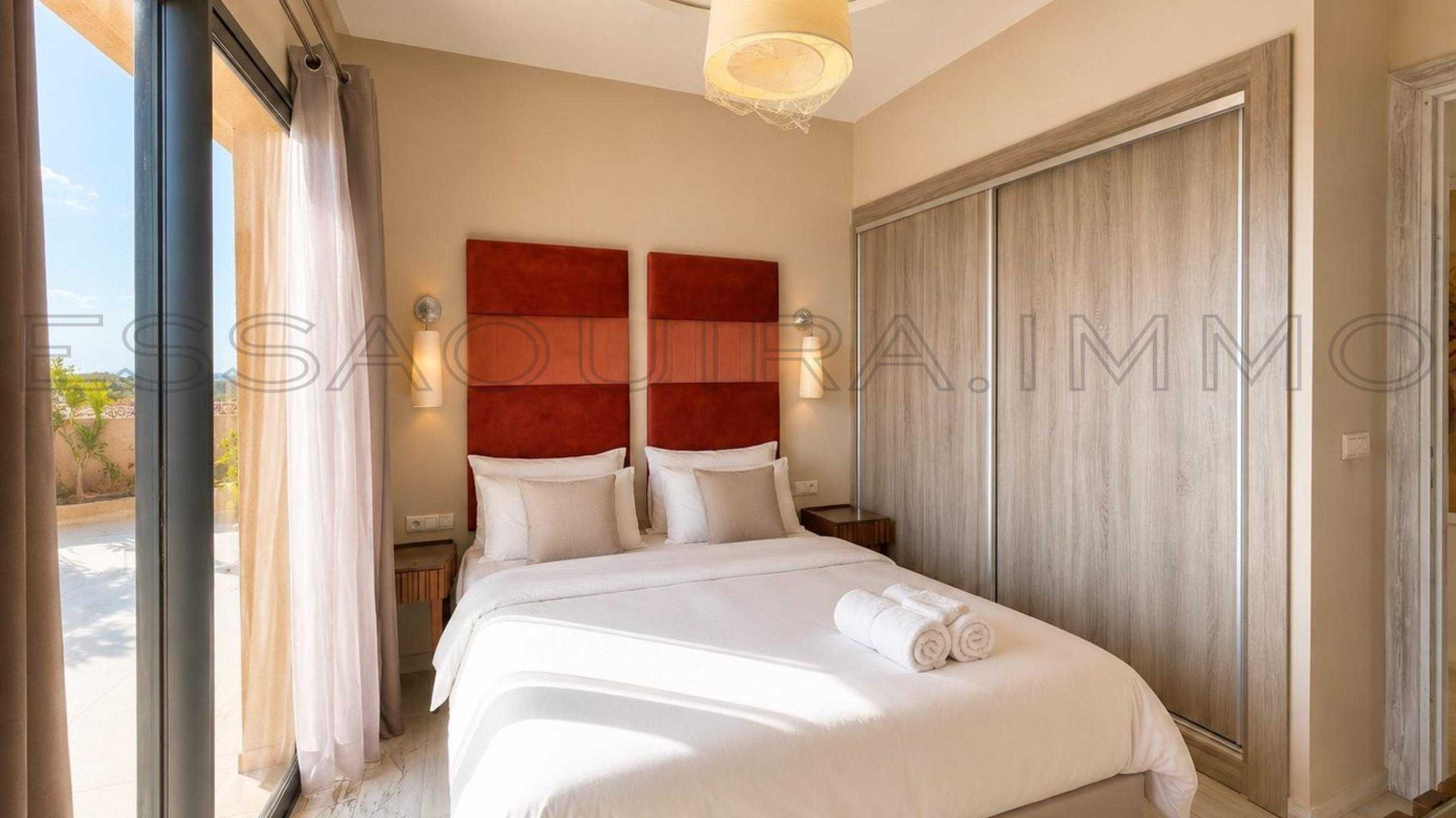 villa à 350 000€