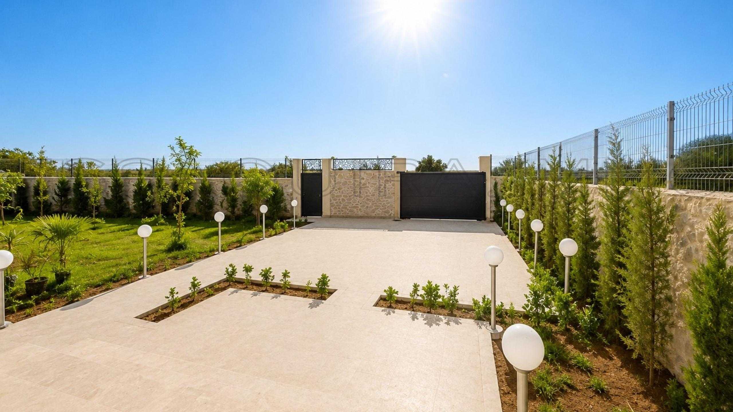 villa à 380 000€