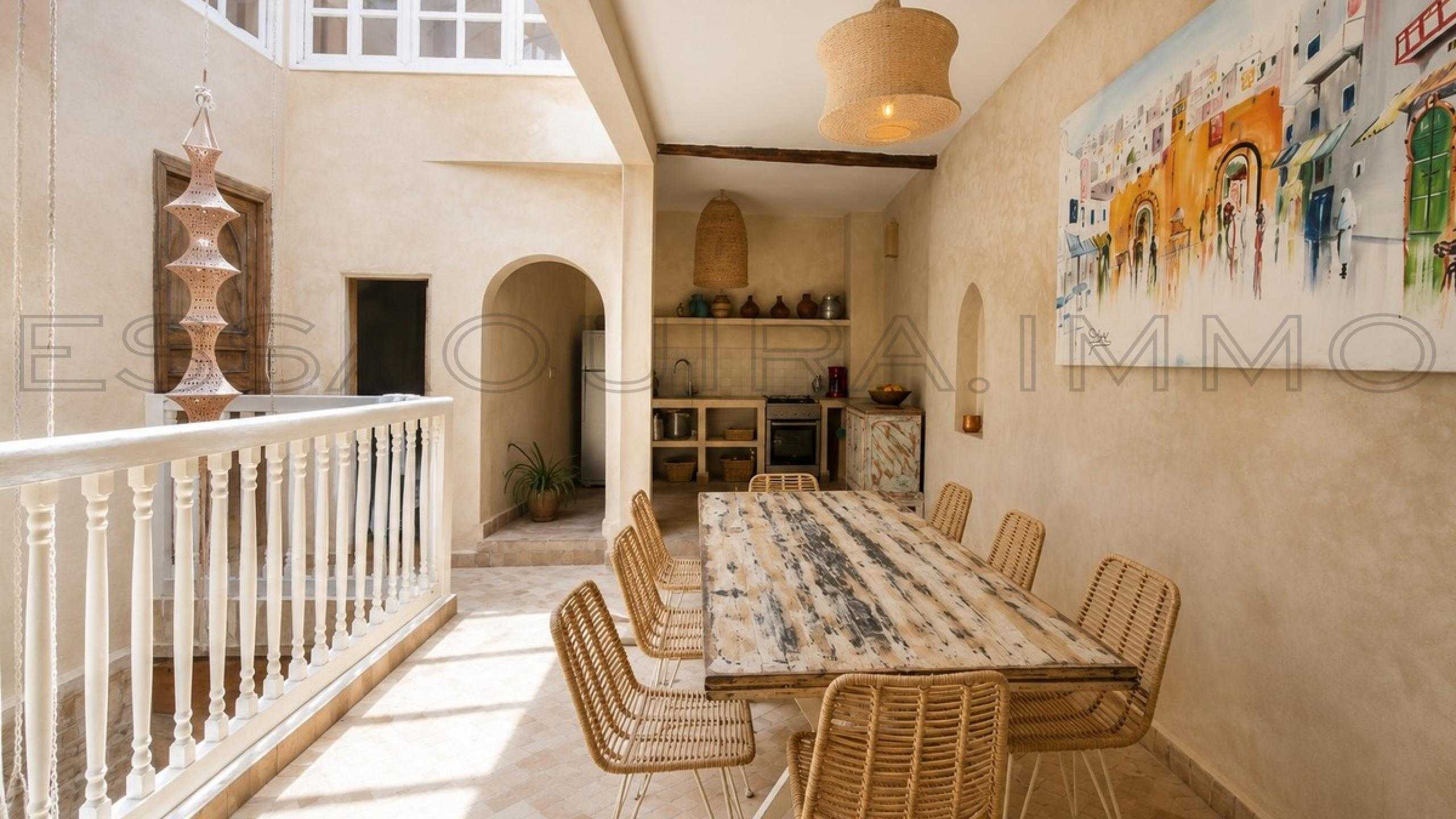 riad avec cheminée