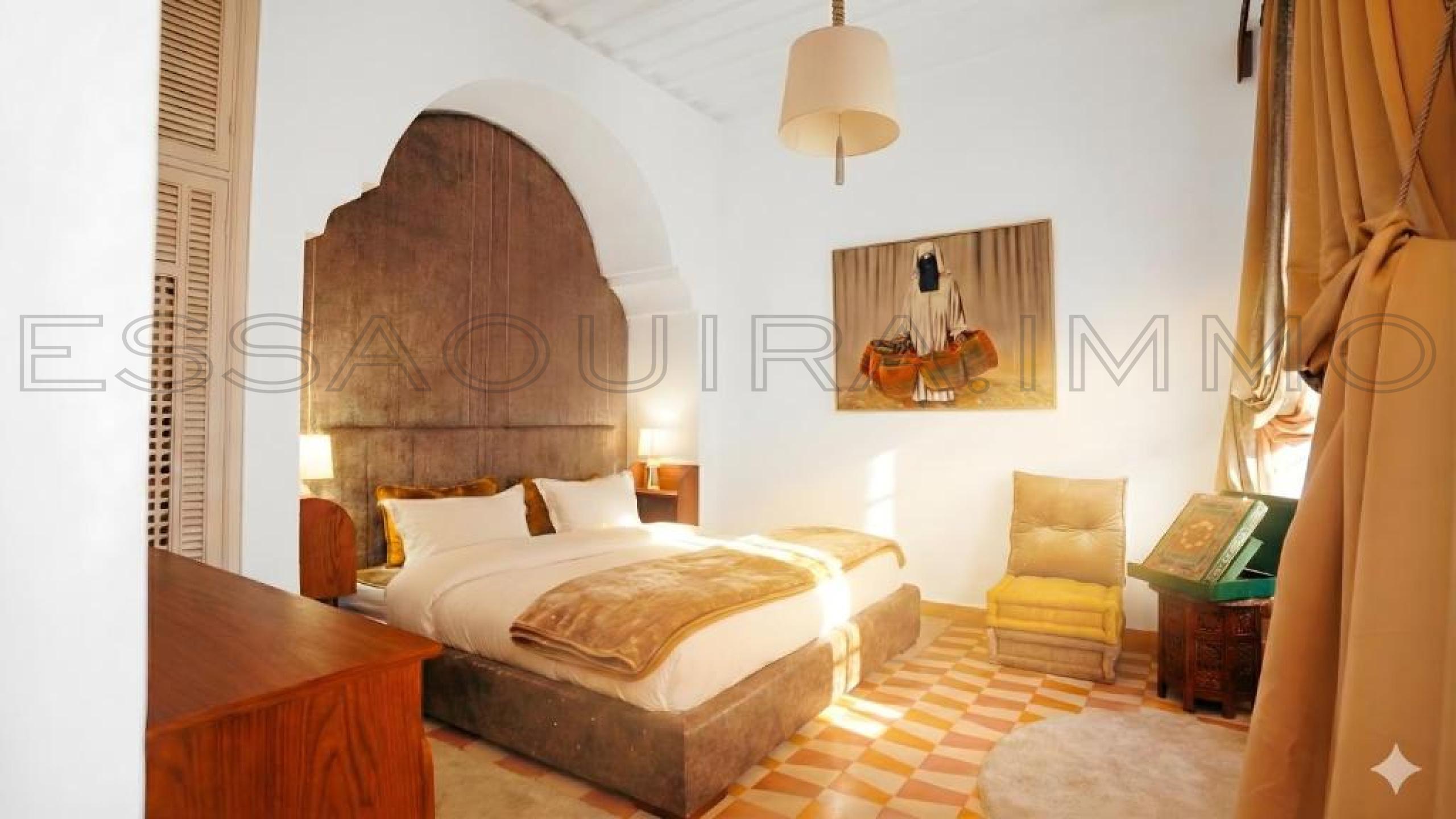 riad avec 7 chambres et 7 salles de bain