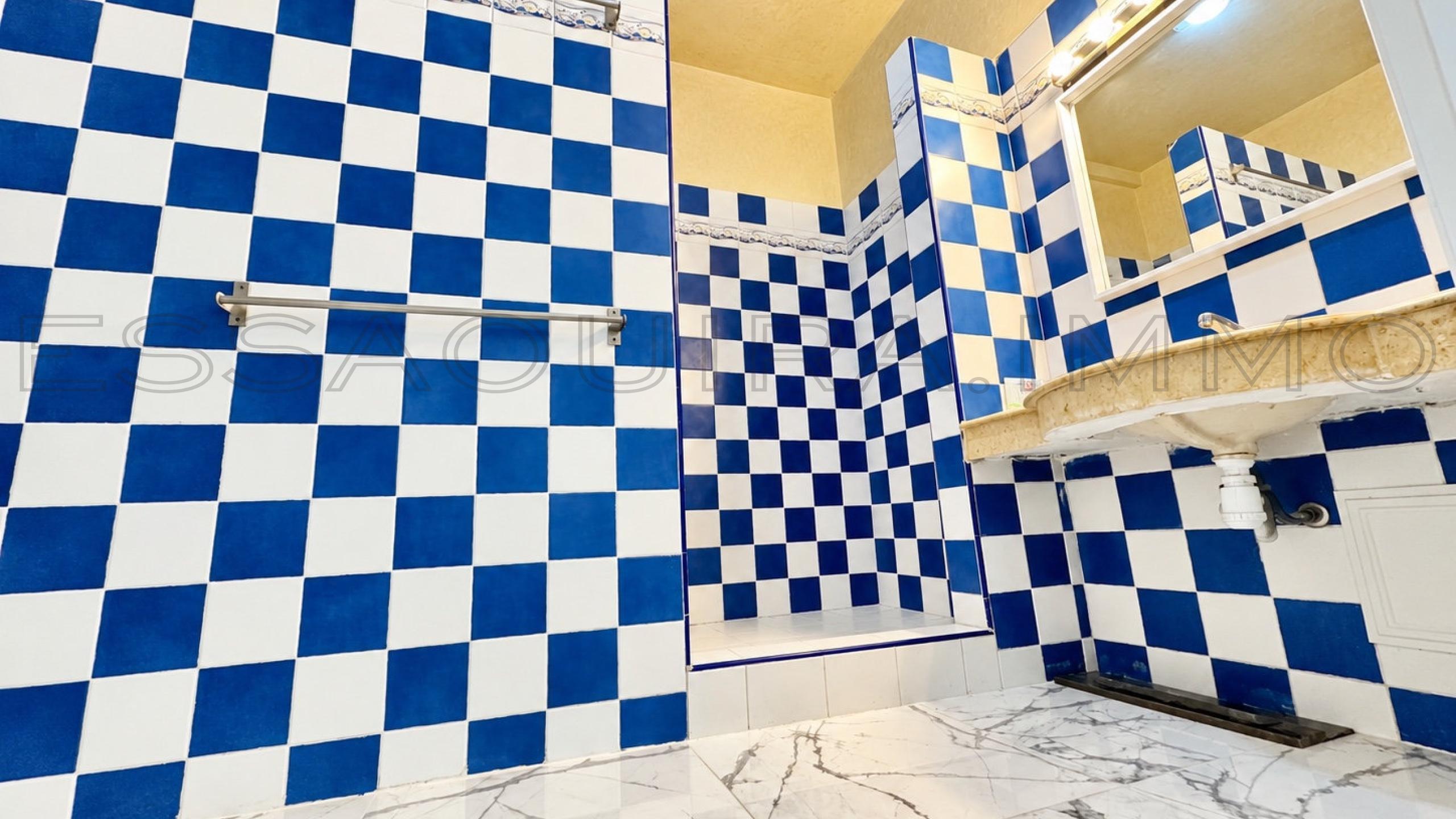 appartement avec réfrigérateur