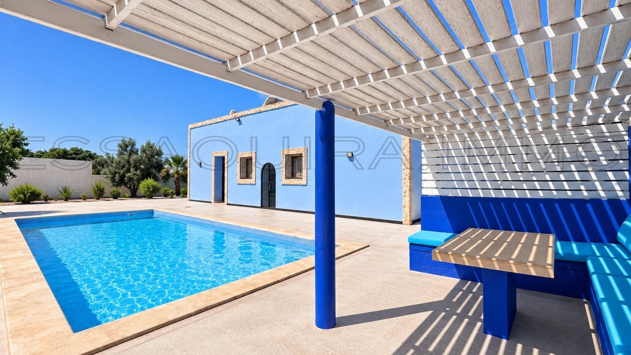 villa référence 2696