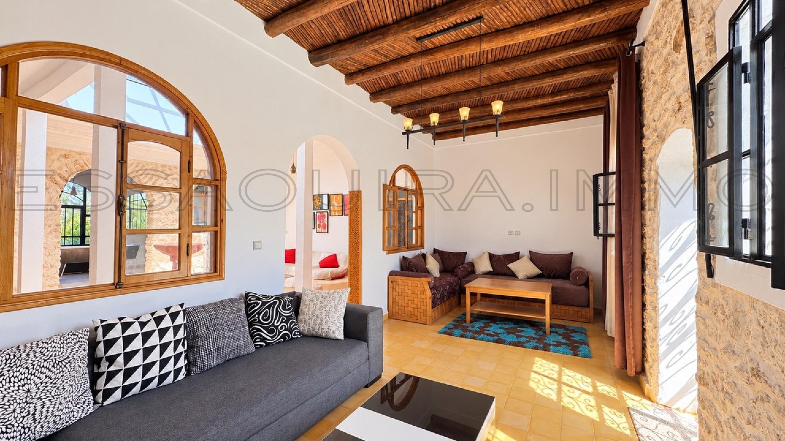 villa avec terrasse