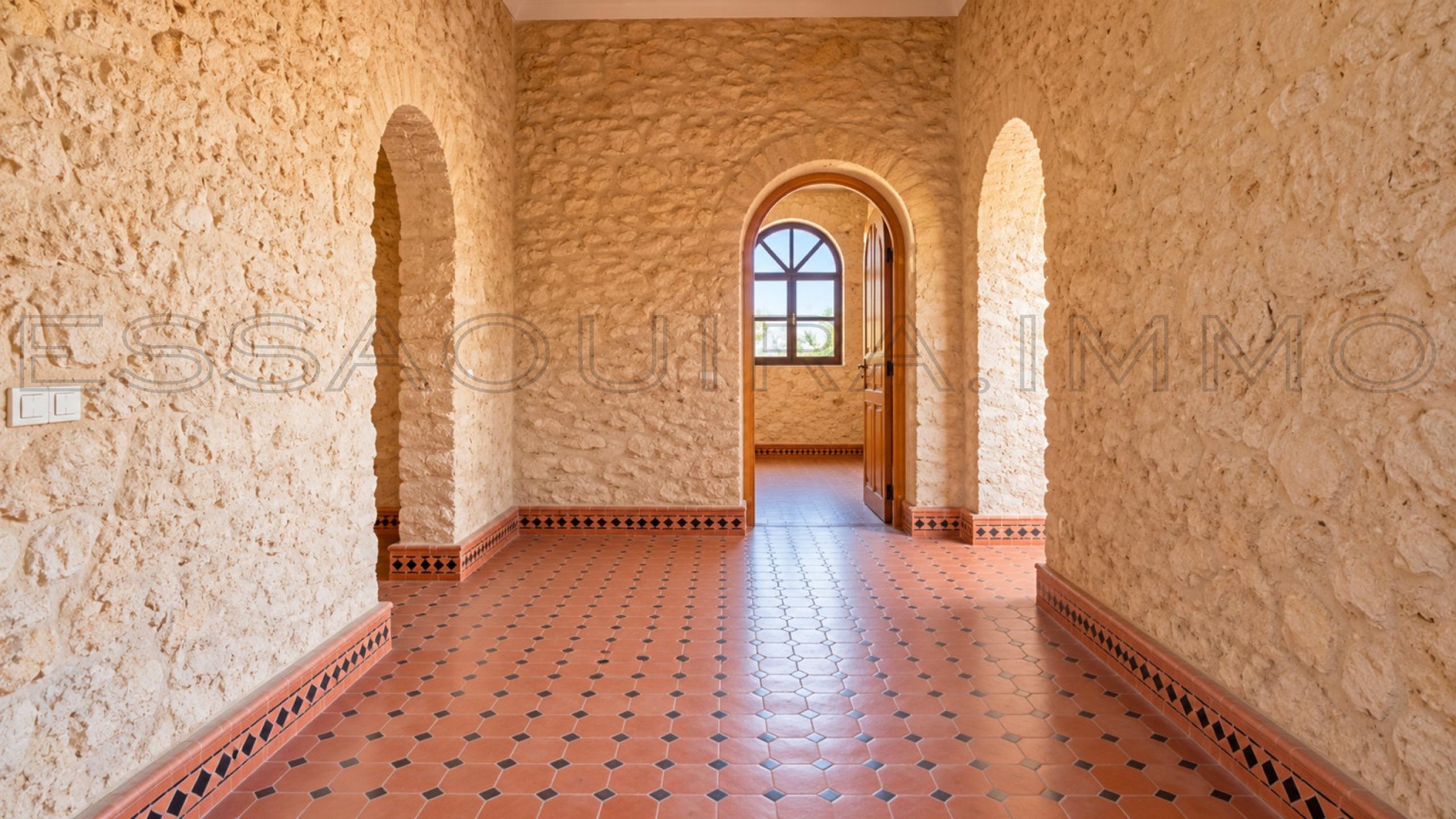 villa référence 2702
