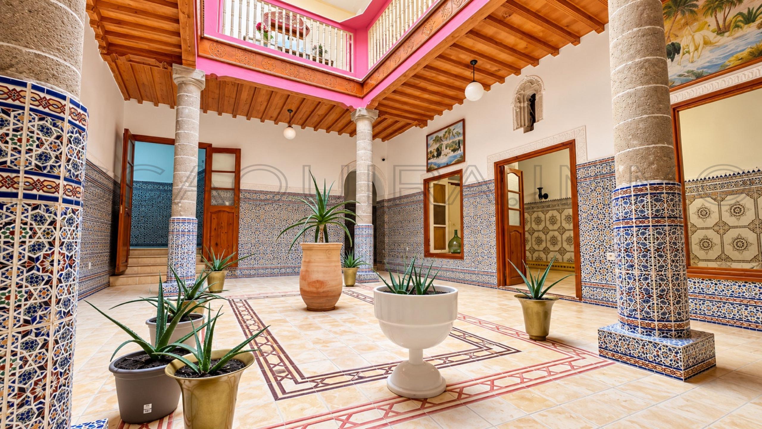 riad de 350 m&sup2; sur un terrain de 166 m&sup2;
