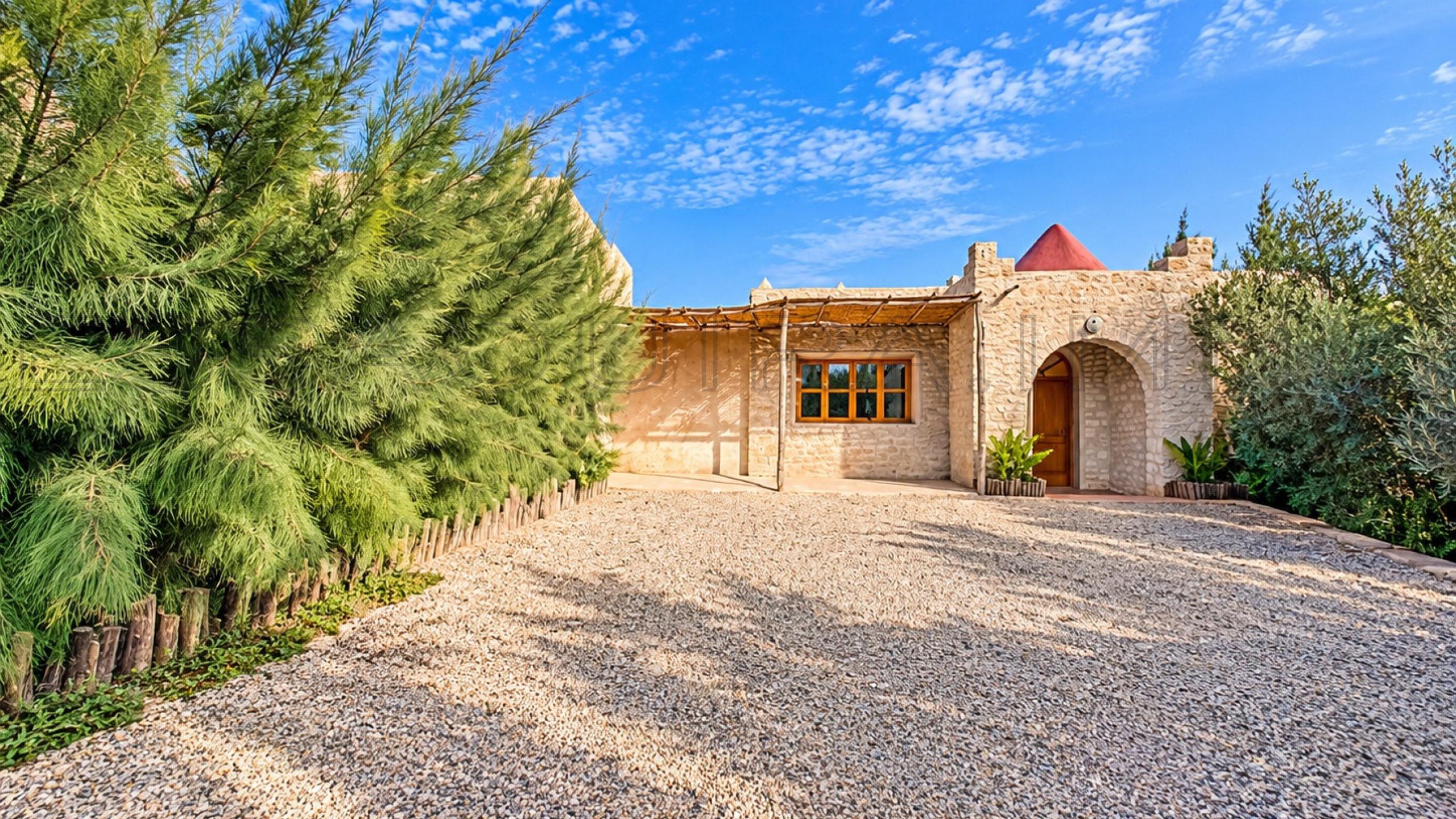 villa de 140 m&sup2; sur un terrain de 900 m&sup2;