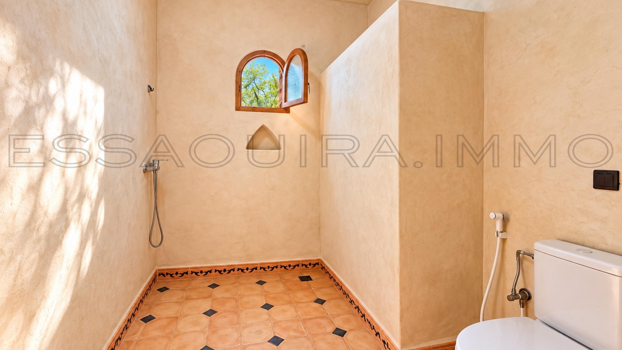 villa de 140 m&sup2; sur un terrain de 900 m&sup2;