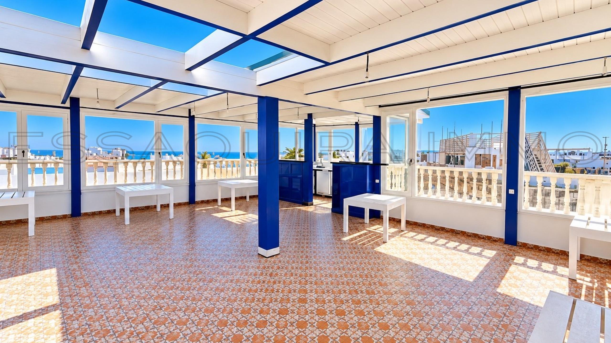 riad avec 11 chambres et 11 salles de bain