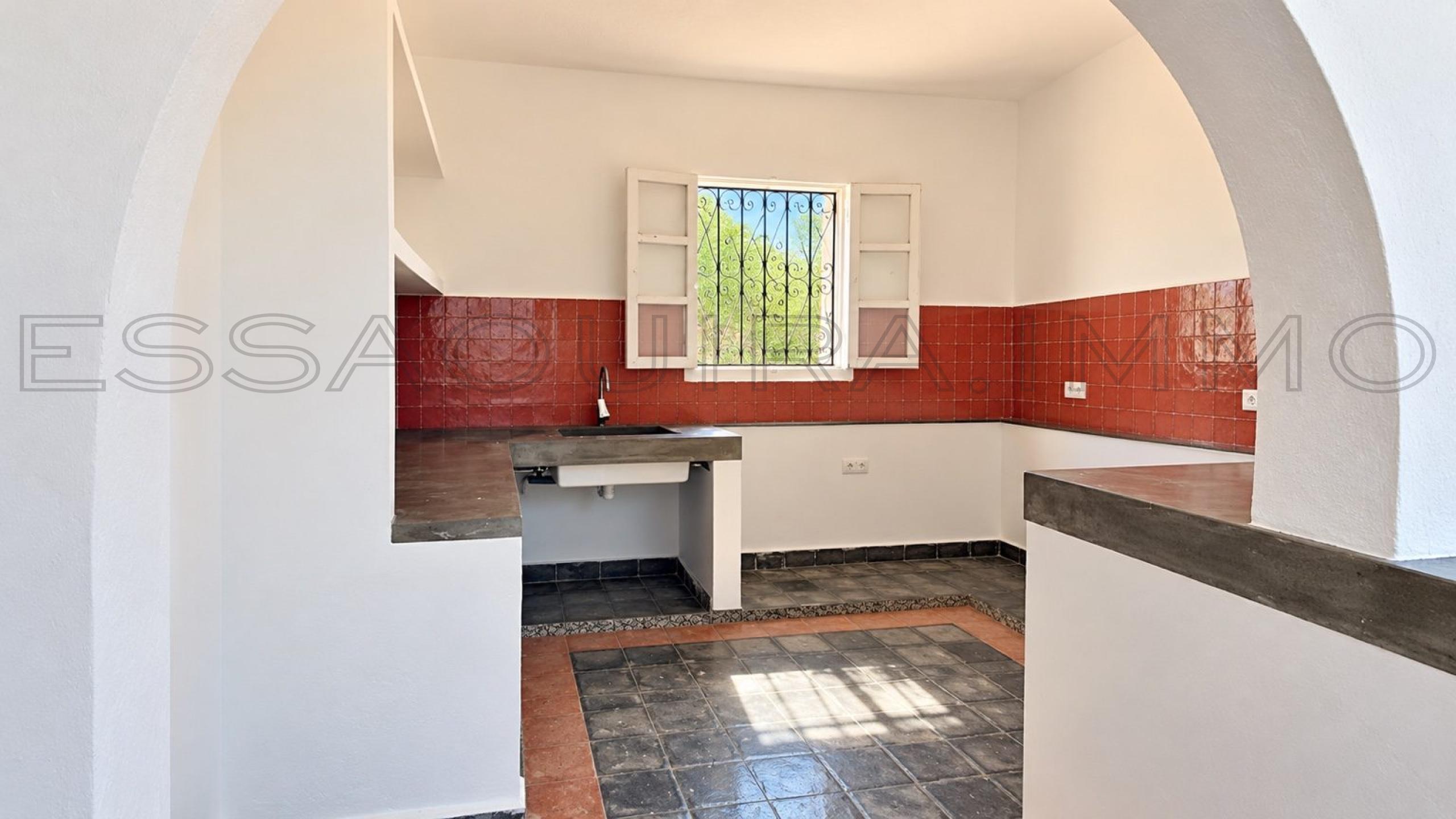 maison de 90 m&sup2; sur un terrain de 1,000 m&sup2;