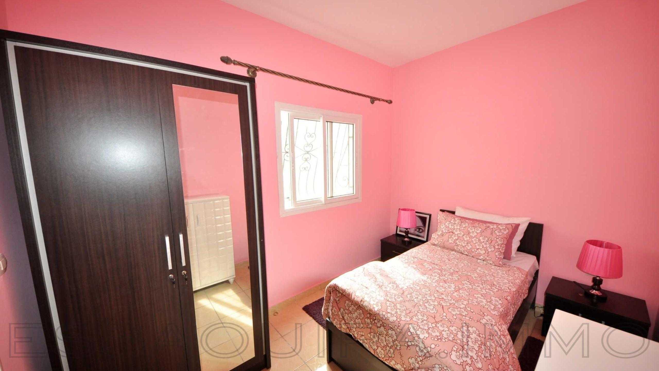 appartement avec 2 chambres et 1 salle de bain