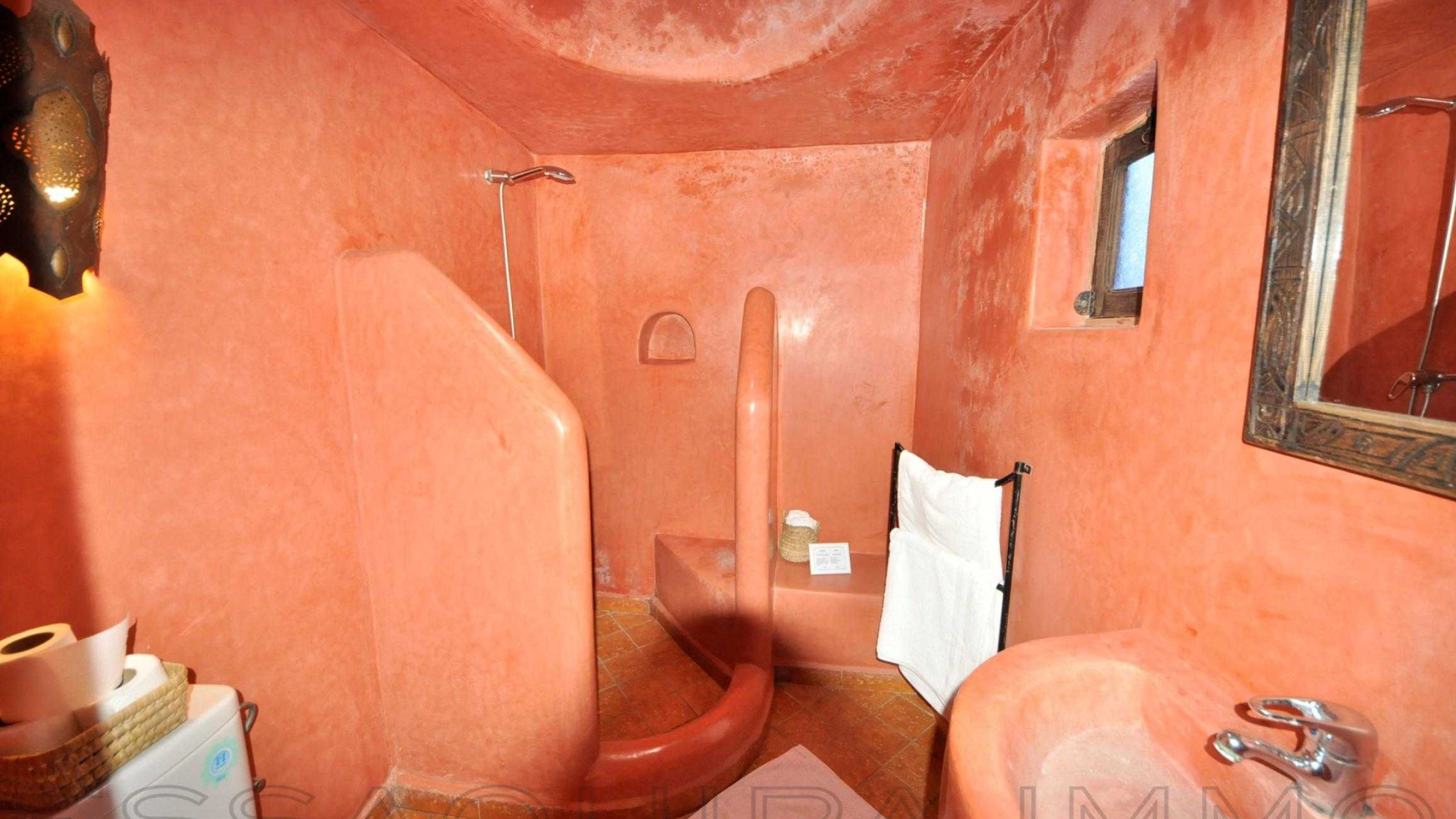 maison d'hôtes avec 11 chambres et 11 salles de bain