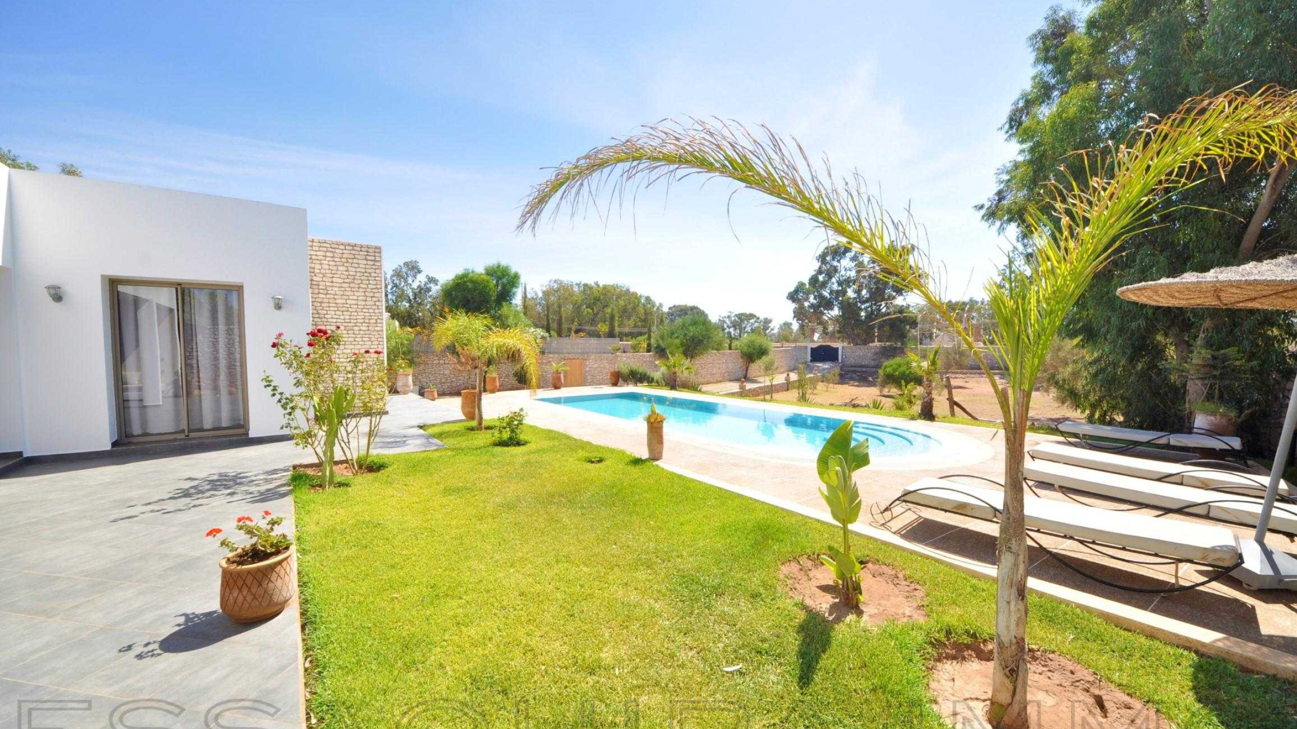 villa avec terrasse