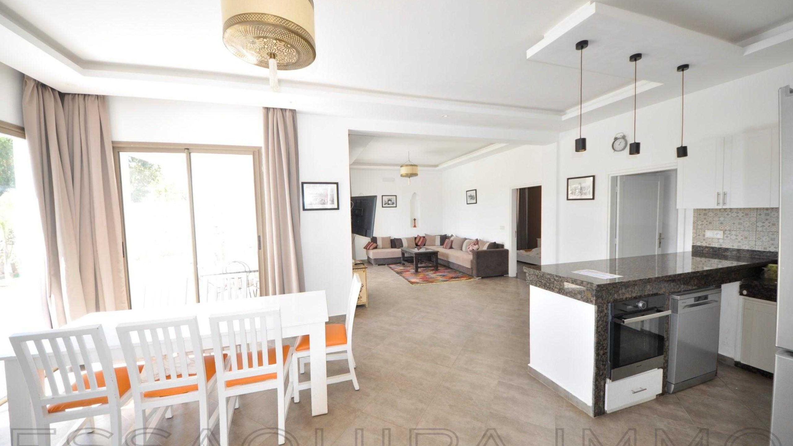 villa à 1 350€ /mois